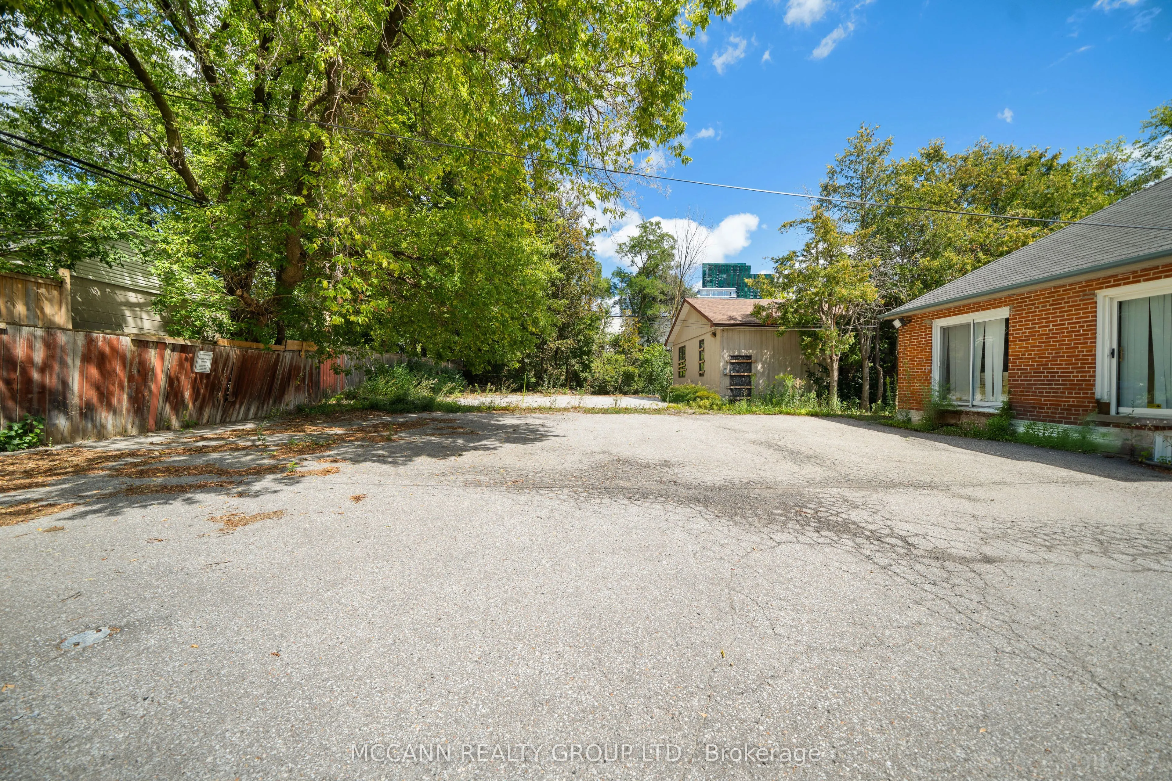 110-112 Sheppard Avenue W
