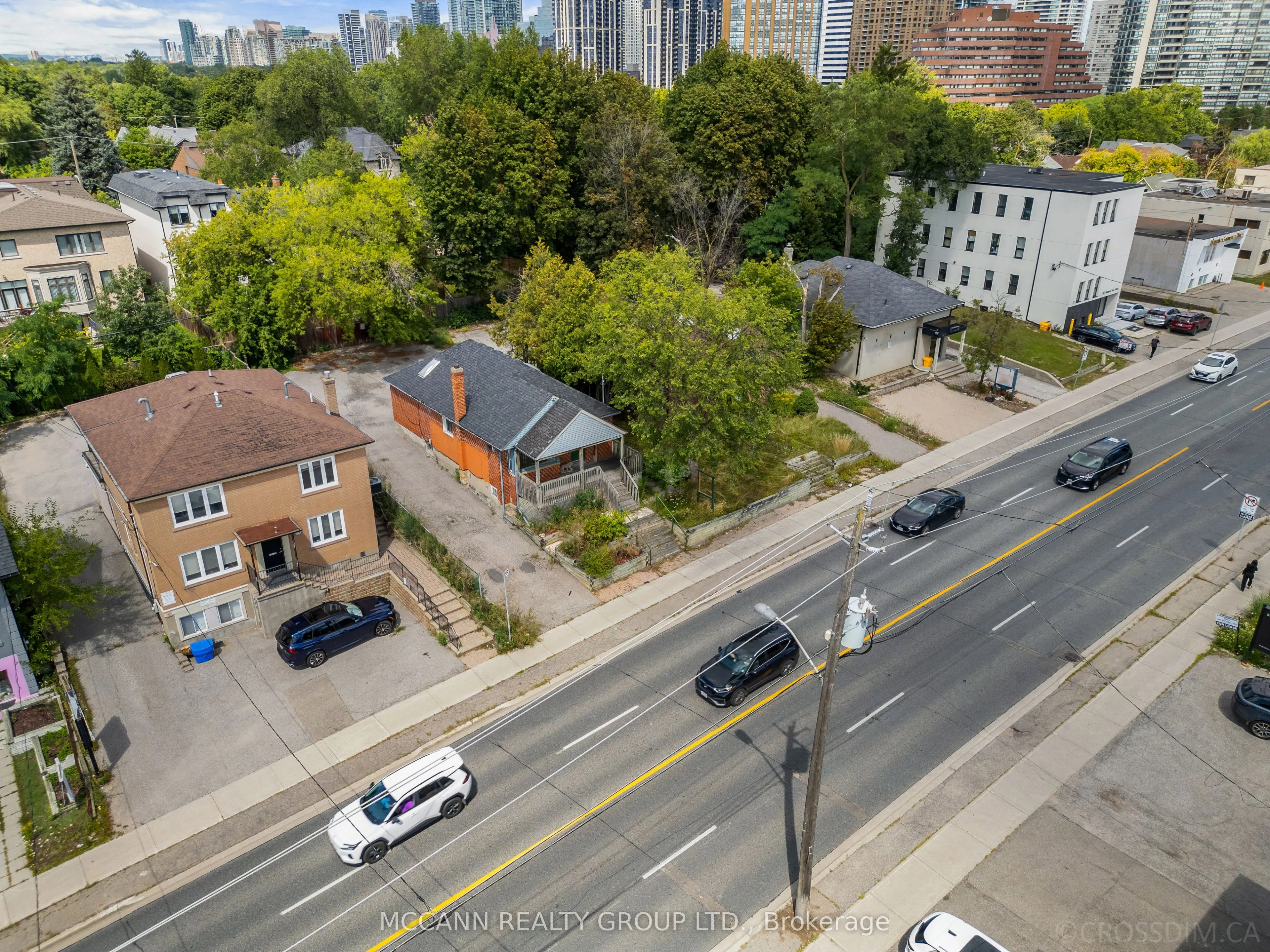 110-112 Sheppard Avenue W