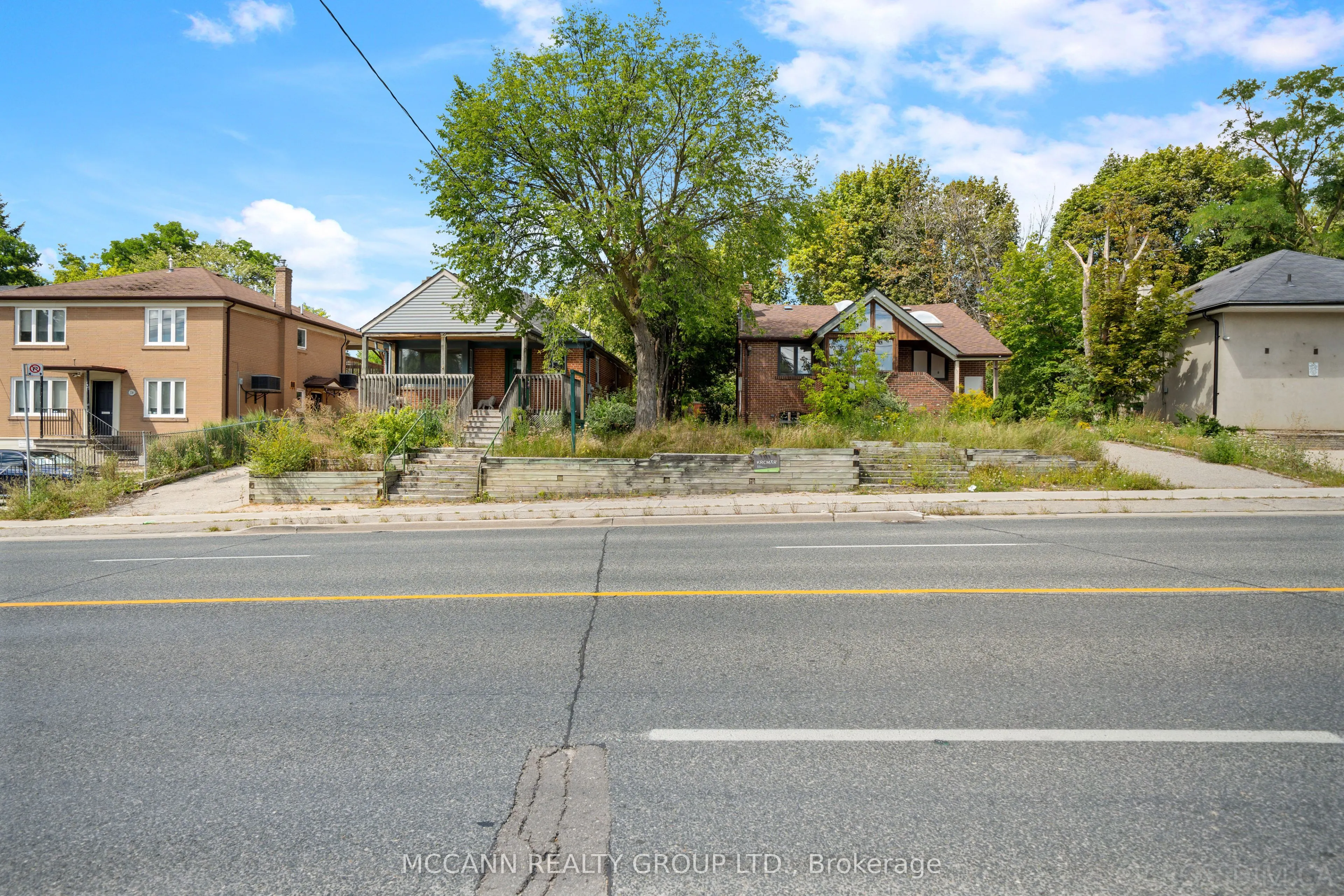 110-112 Sheppard Avenue W