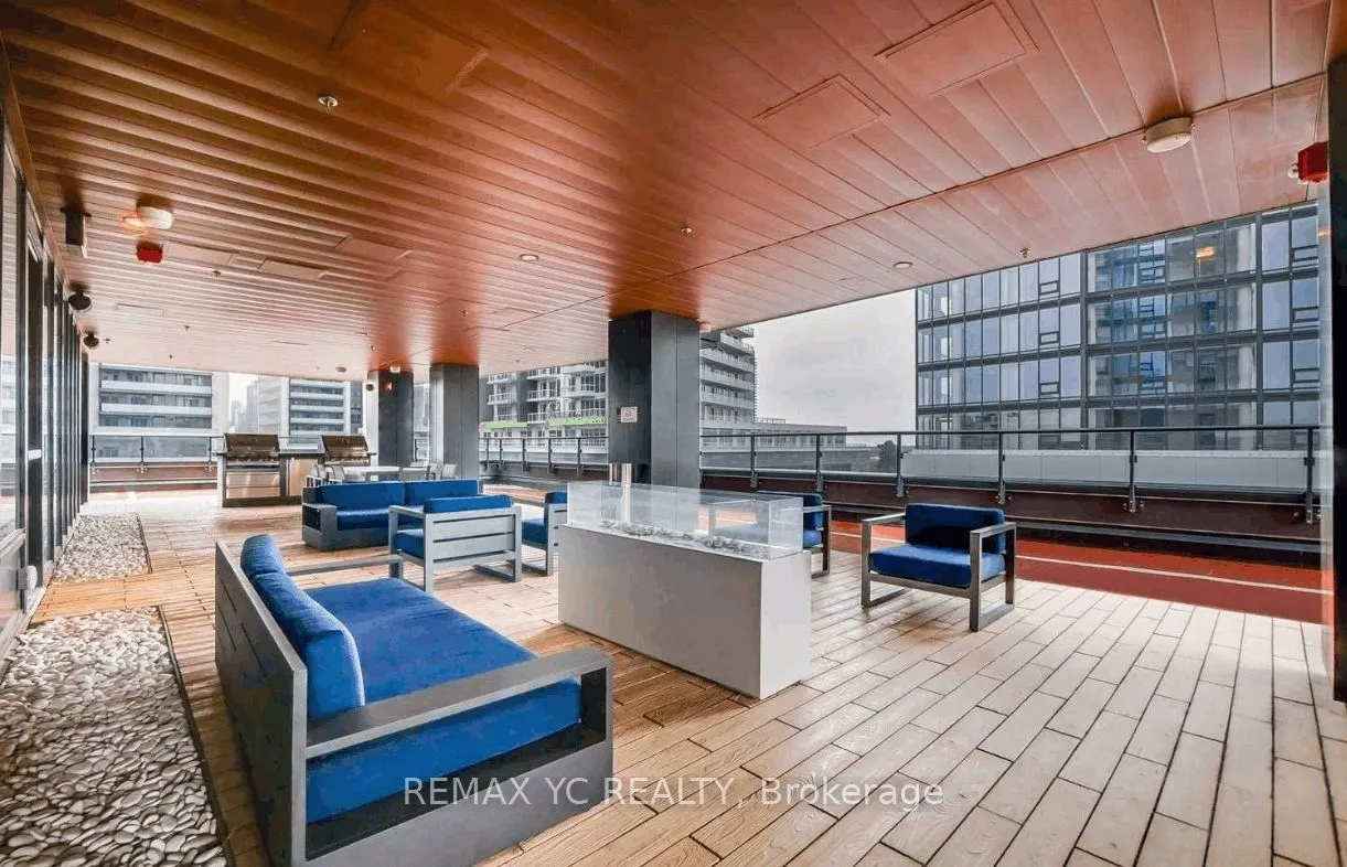 19 Western Battery Road #2520