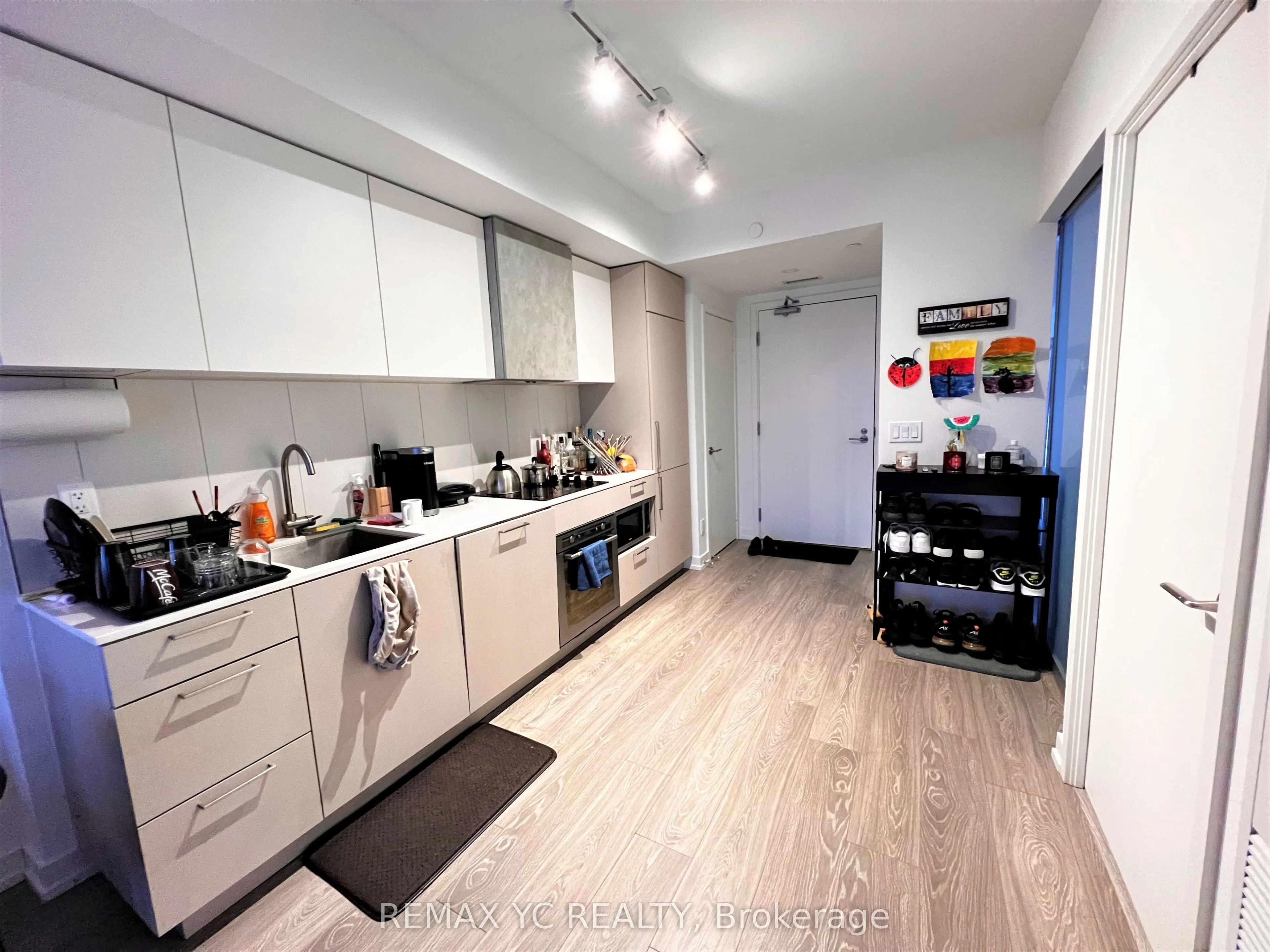 19 Western Battery Road #2520
