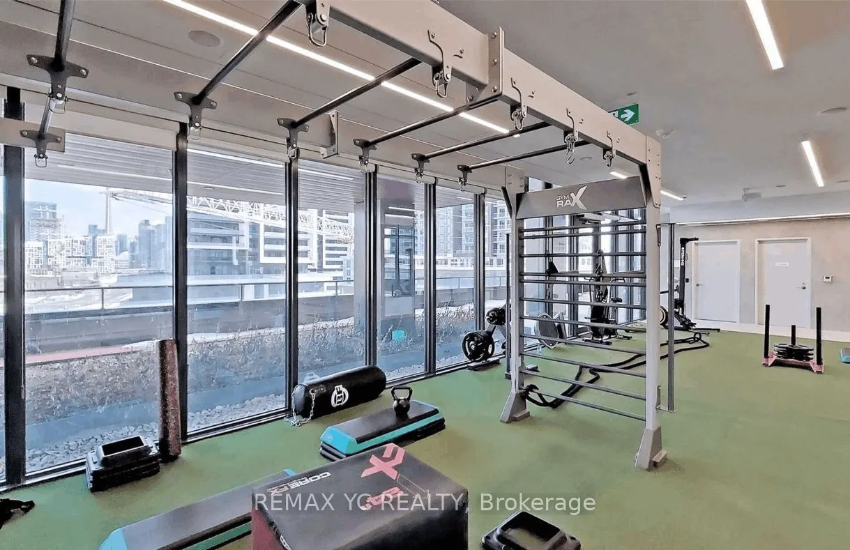 19 Western Battery Road #2520