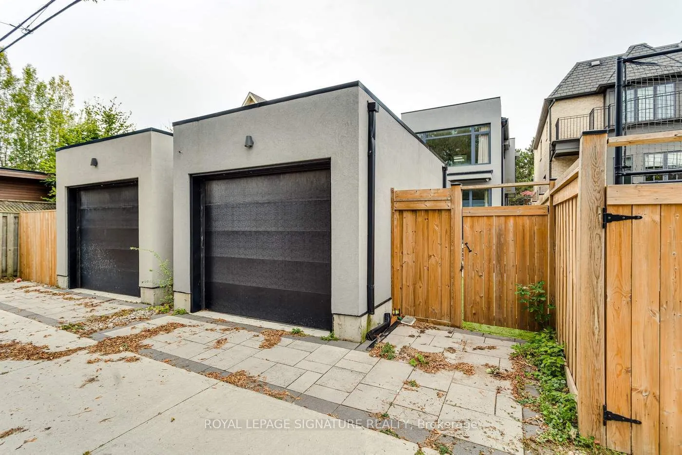 511 Woburn Avenue