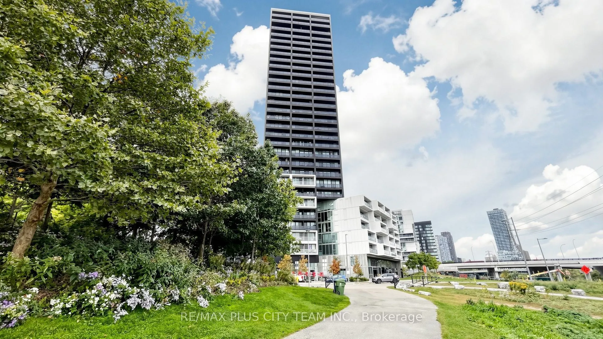 170 Bayview Avenue #301