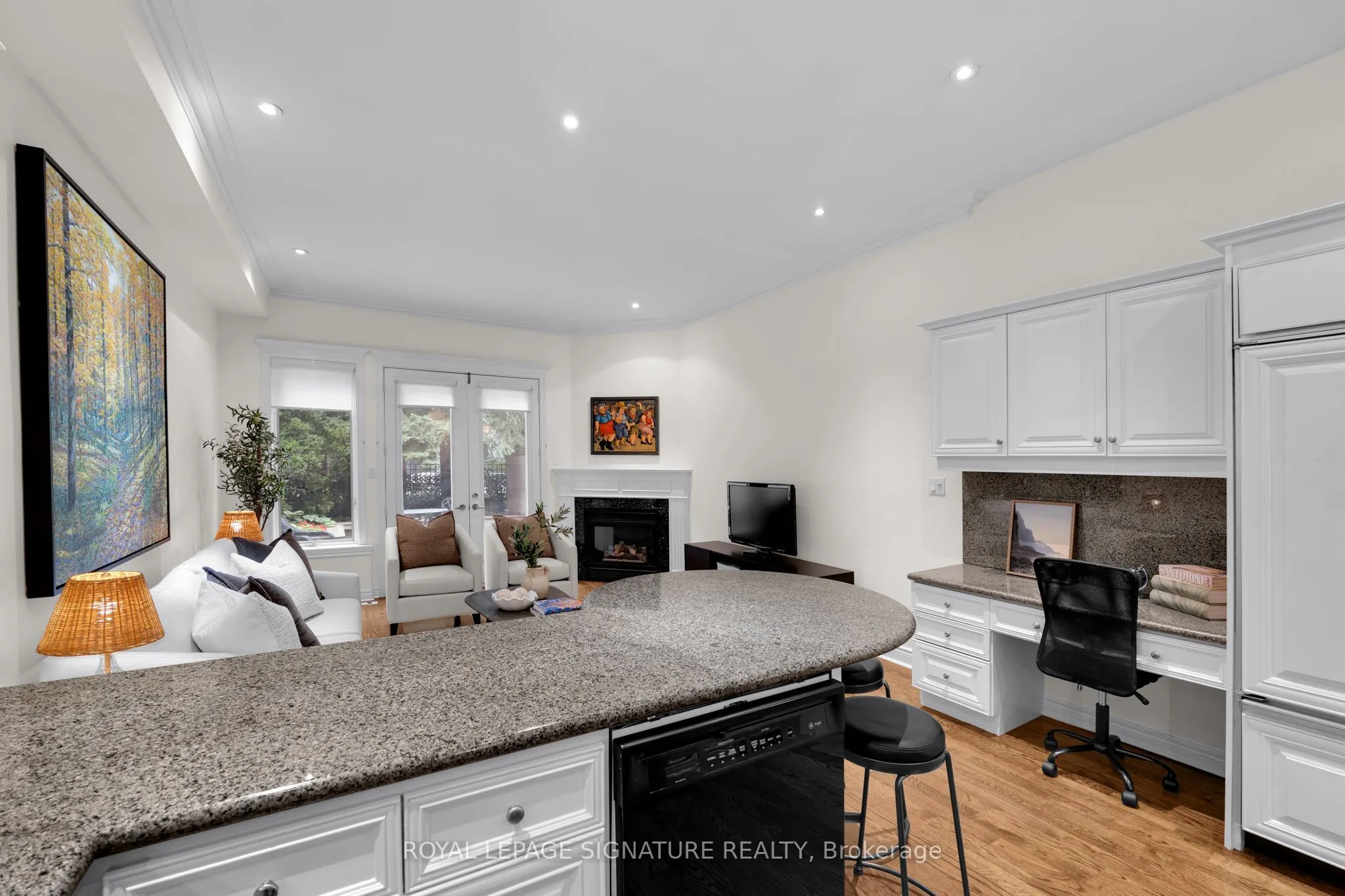 104 Pleasant Boulevard #11
