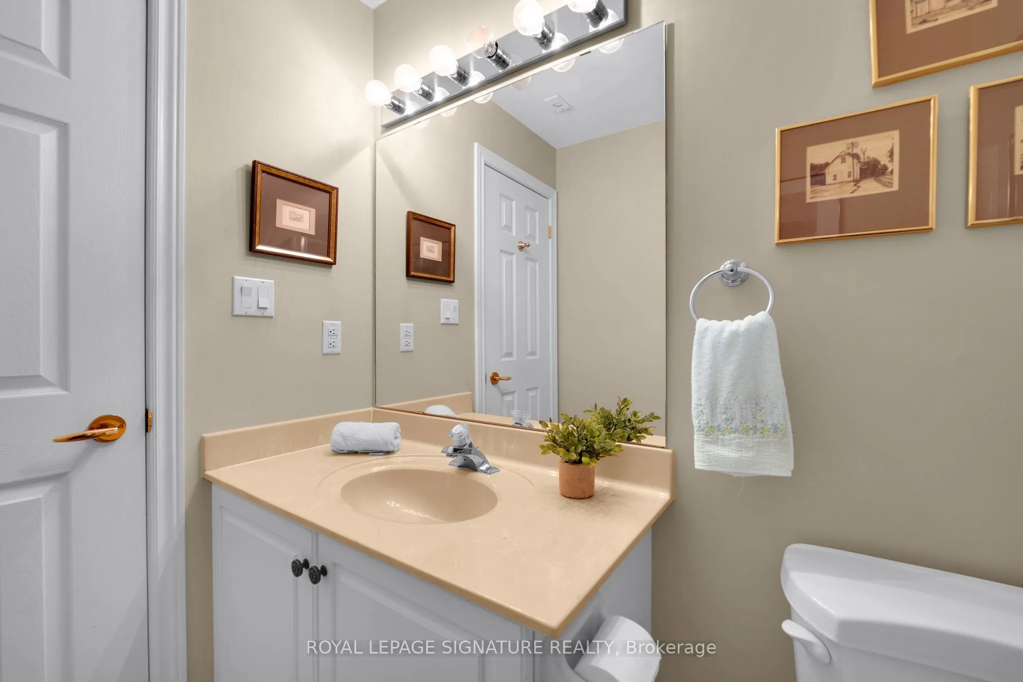 104 Pleasant Boulevard #11