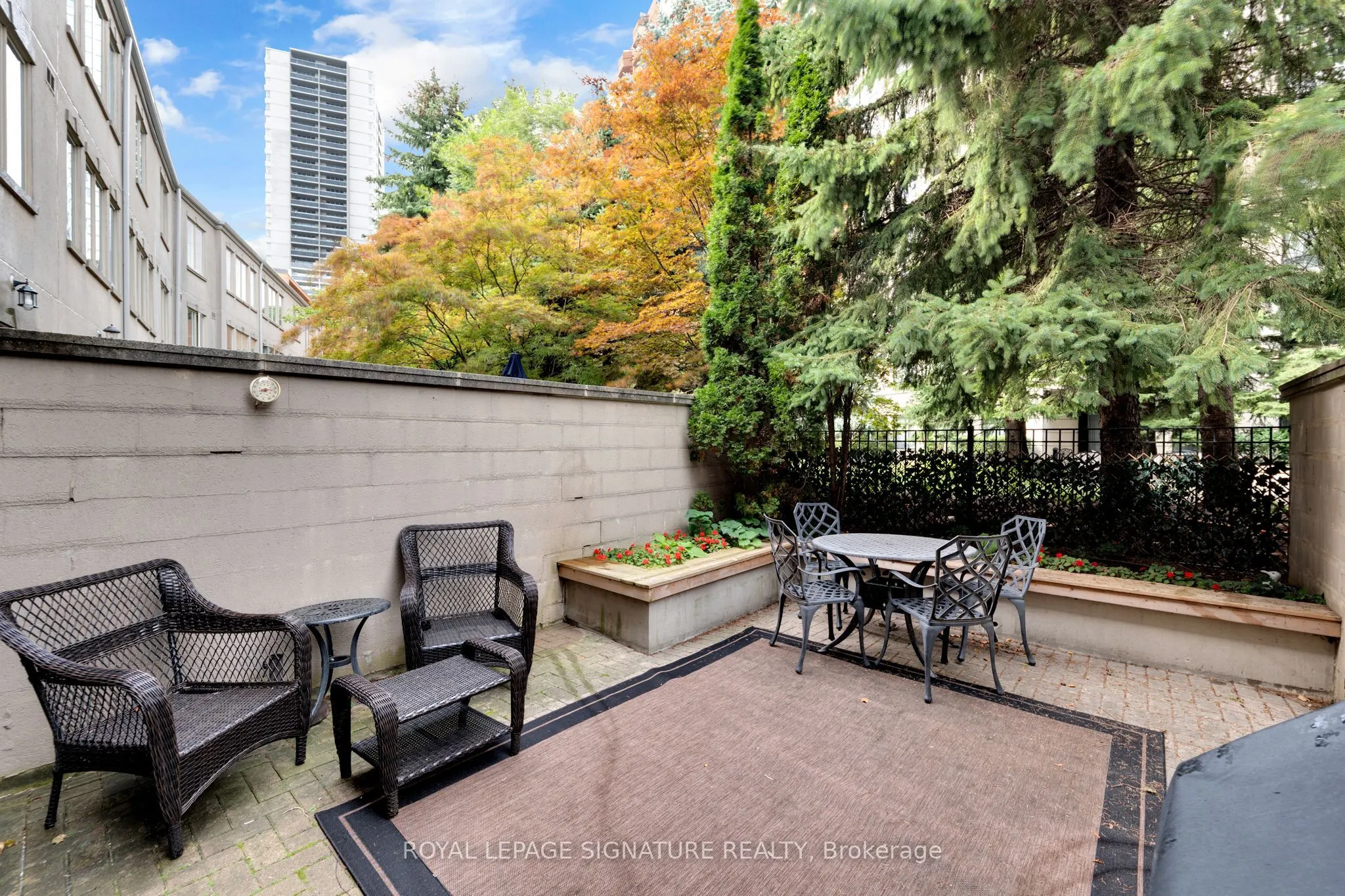 104 Pleasant Boulevard #11