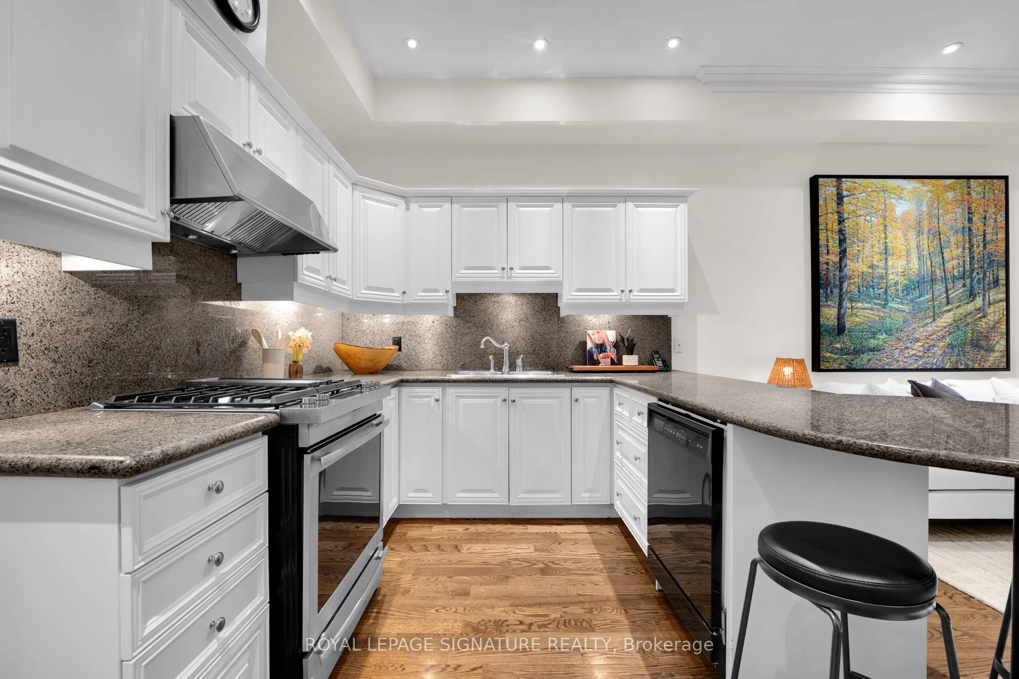 104 Pleasant Boulevard #11