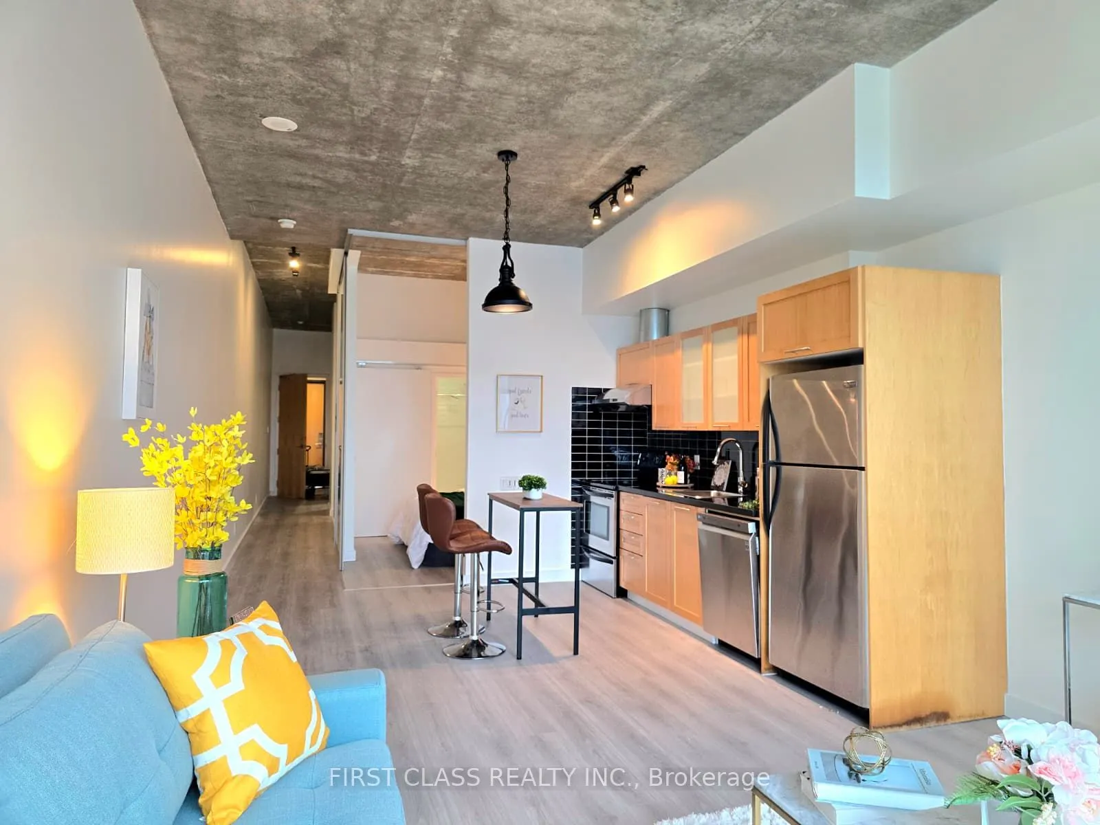 33 Mill Street #503