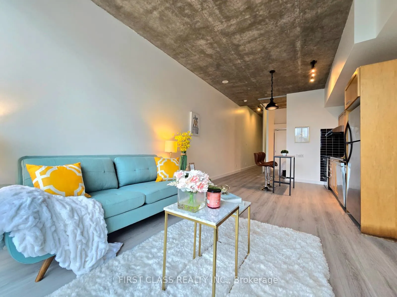33 Mill Street #503