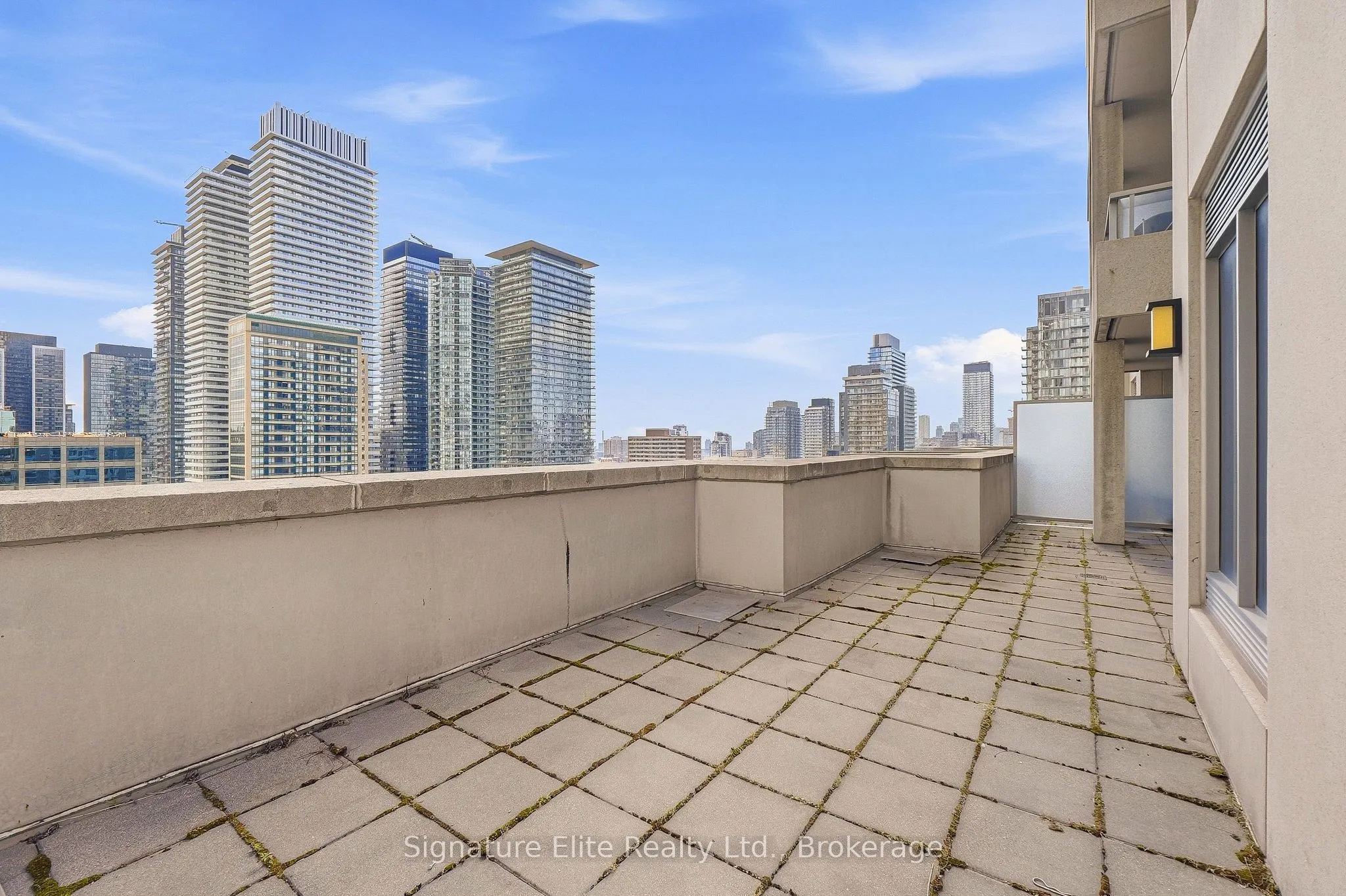 35 Balmuto Street #2304