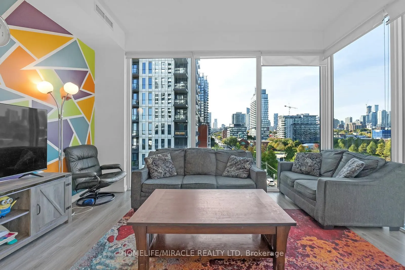 20 Tubman Avenue #607