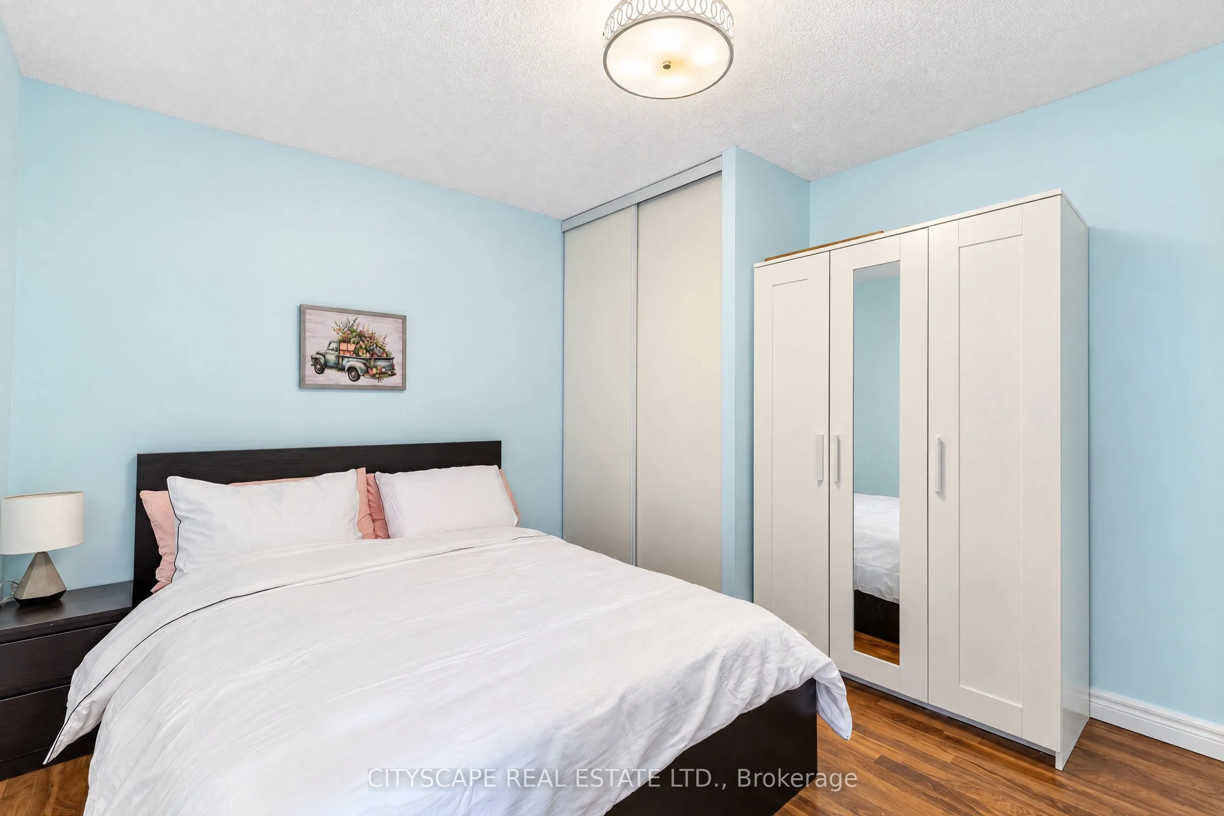 35 Merton Street #211