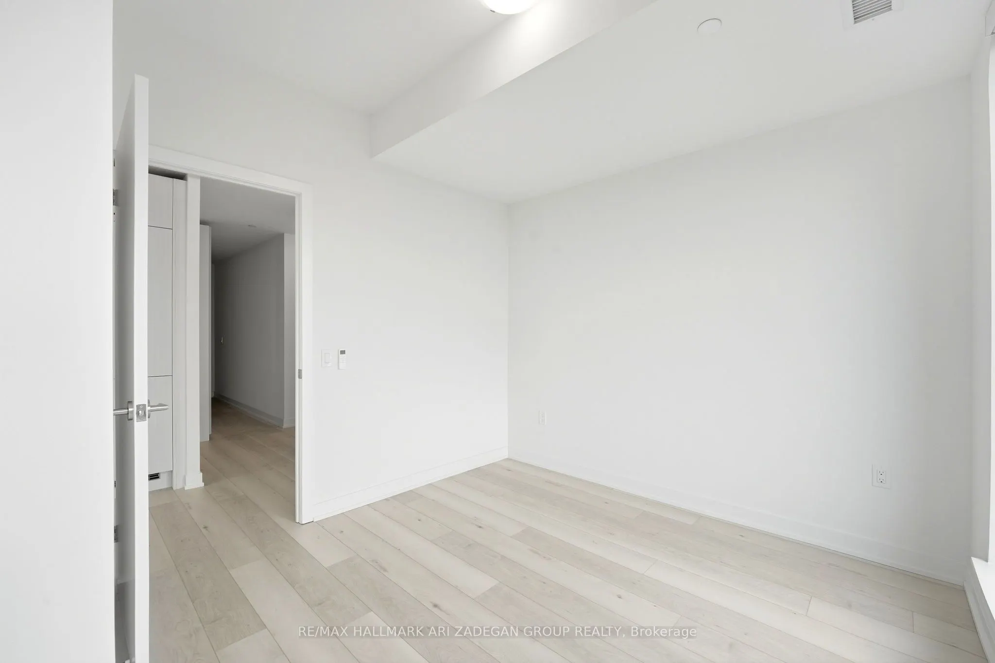 1 Quarrington Lane #3807