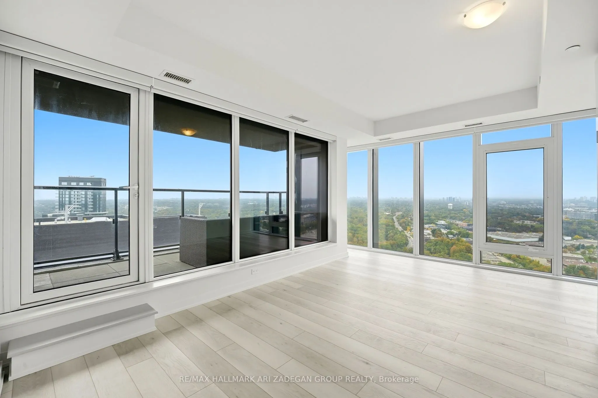 1 Quarrington Lane #3807