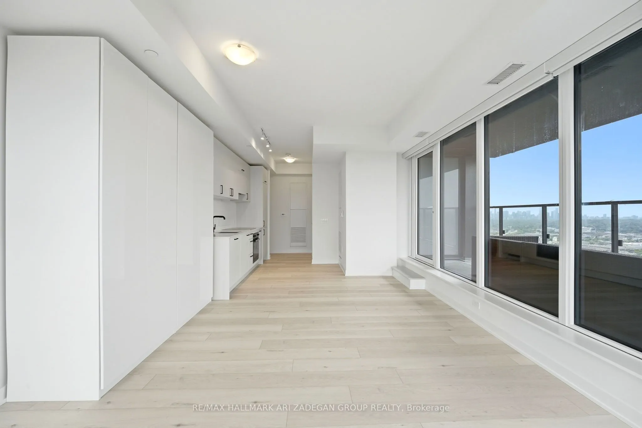 1 Quarrington Lane #3807