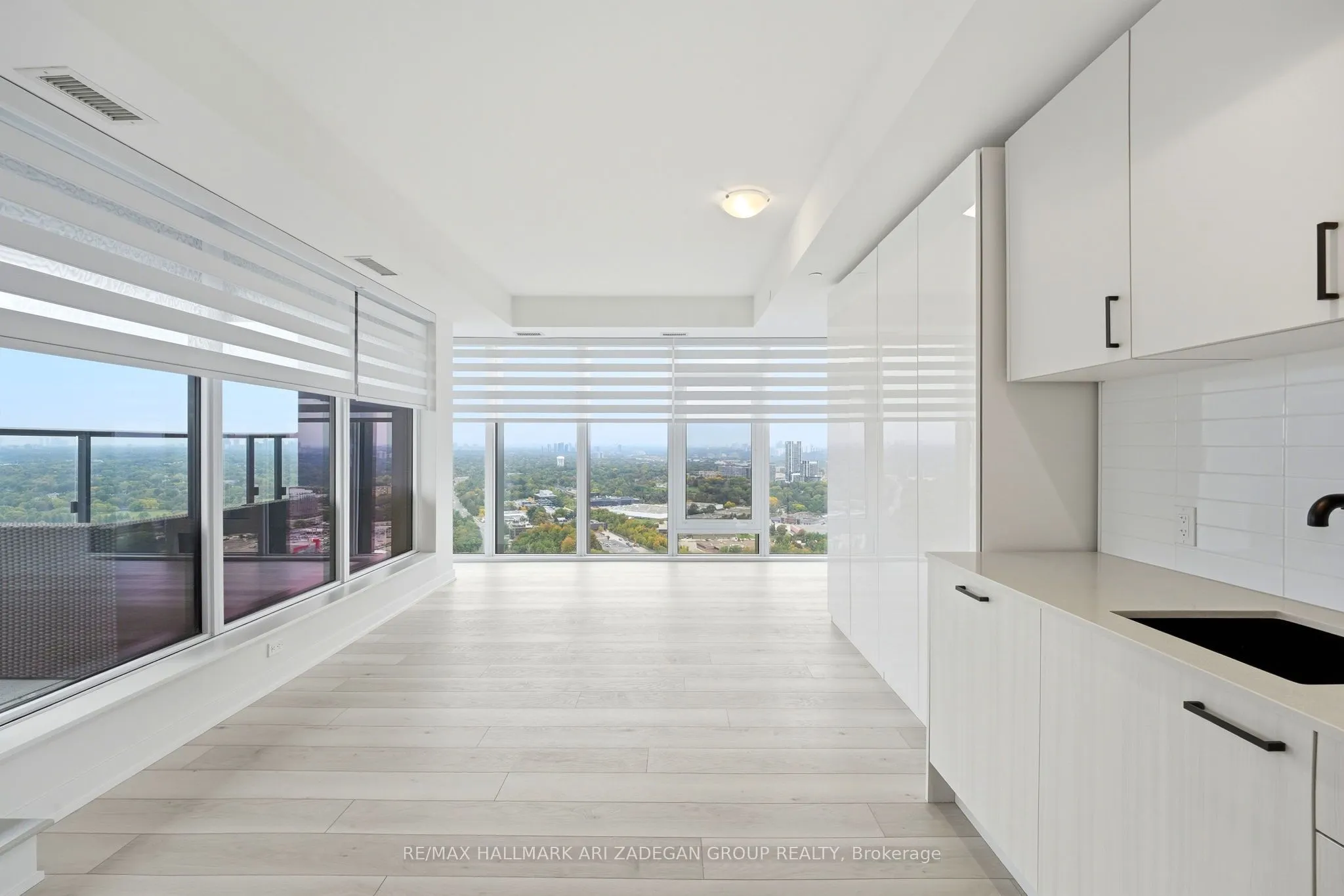 1 Quarrington Lane #3807