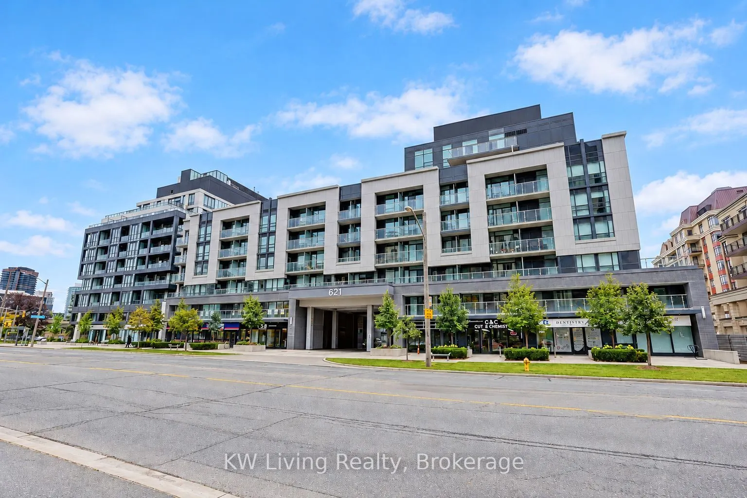 621 Sheppard Avenue E #220
