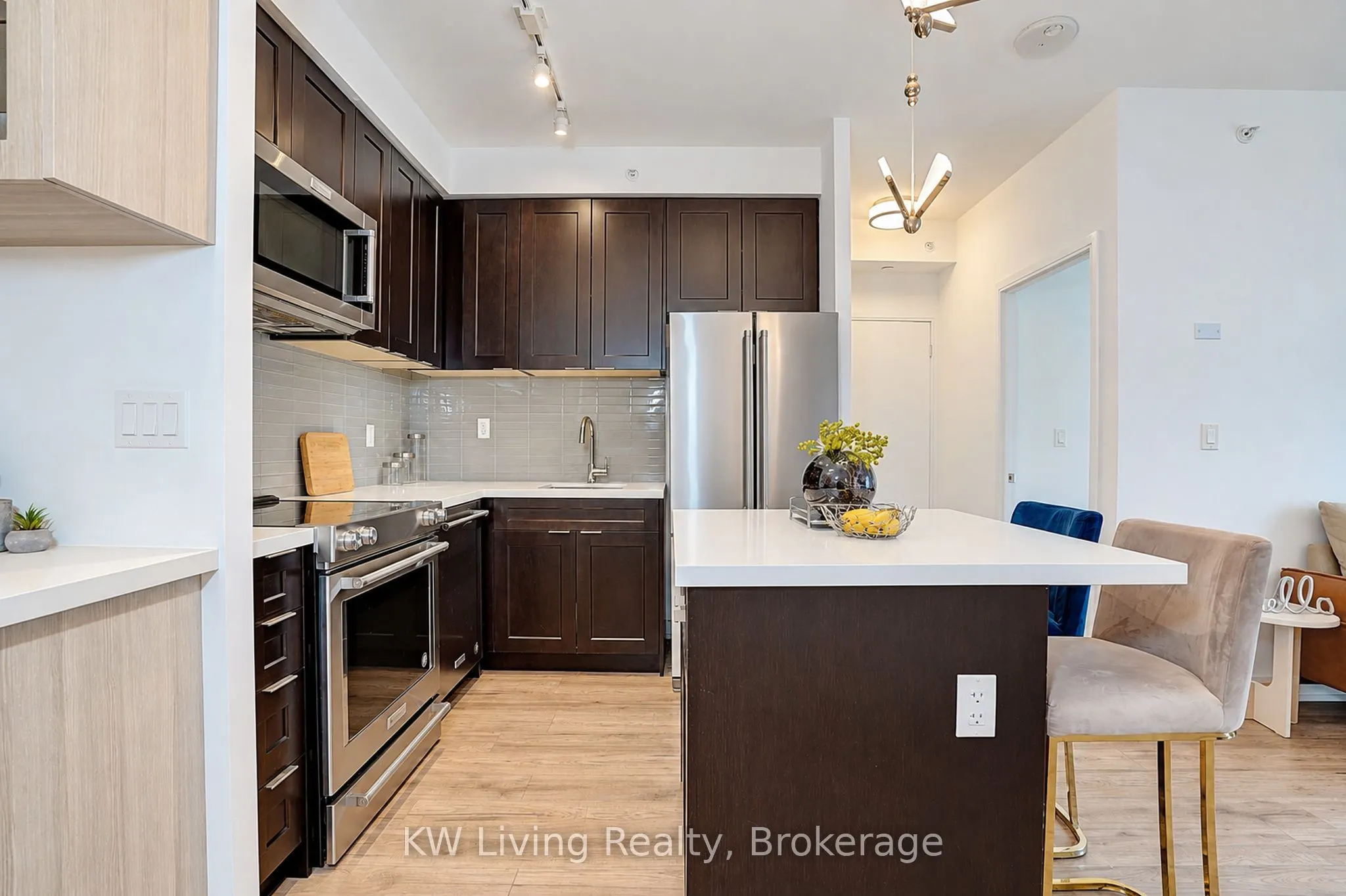 621 Sheppard Avenue E #220