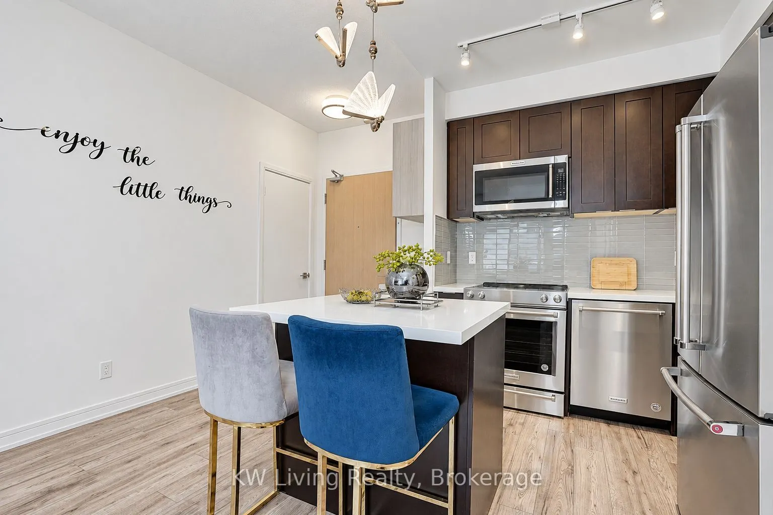 621 Sheppard Avenue E #220