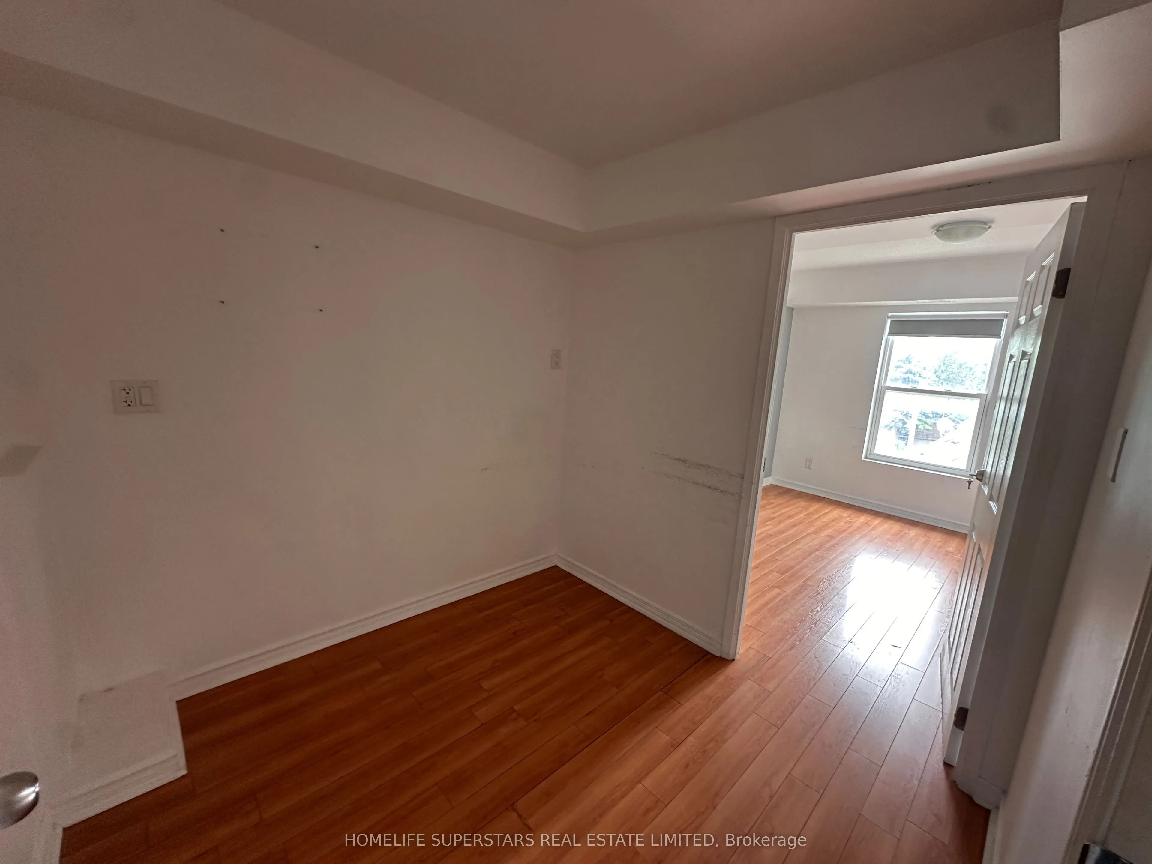 38 Kensington Place #204