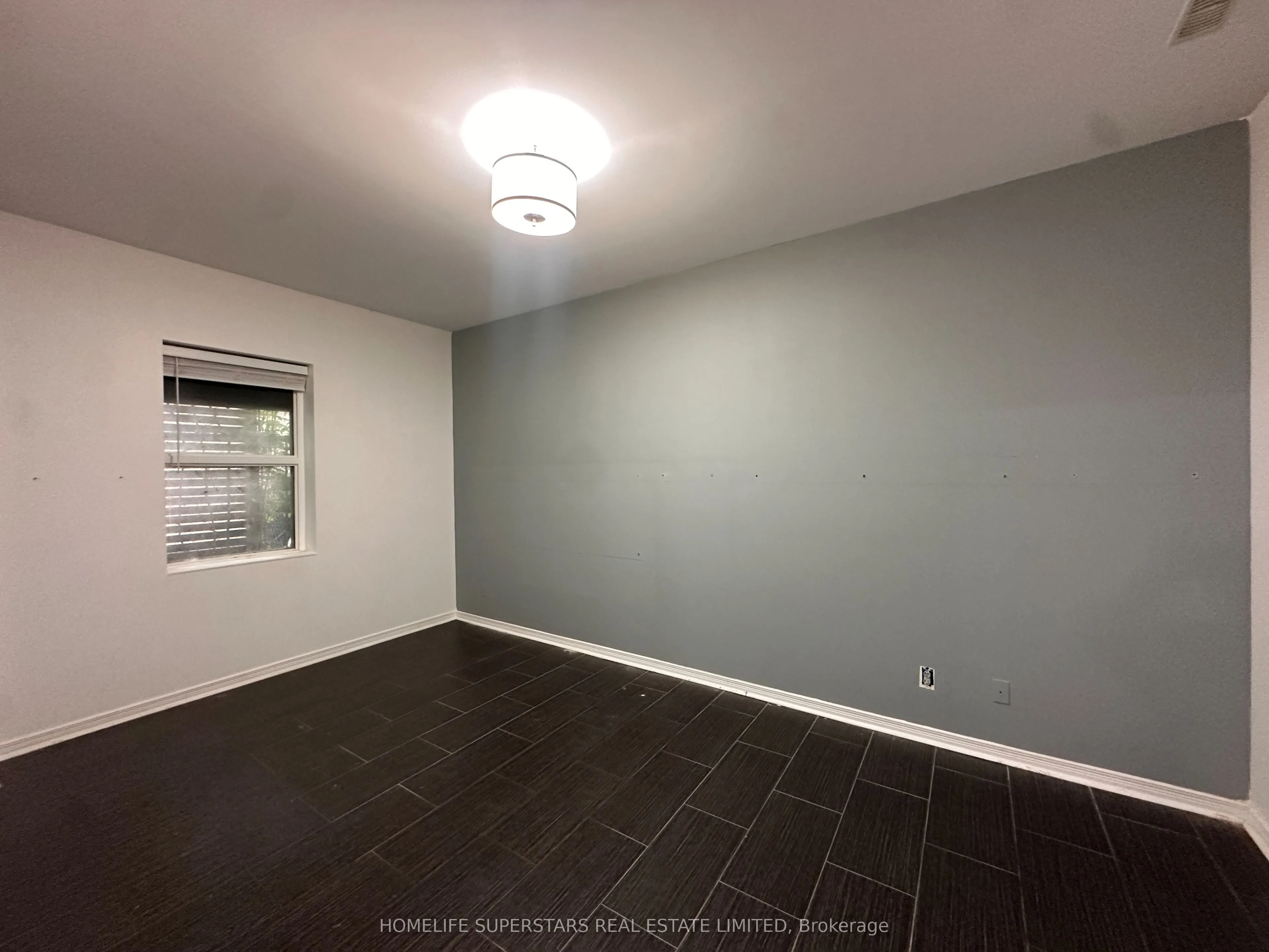 38 Kensington Place #207