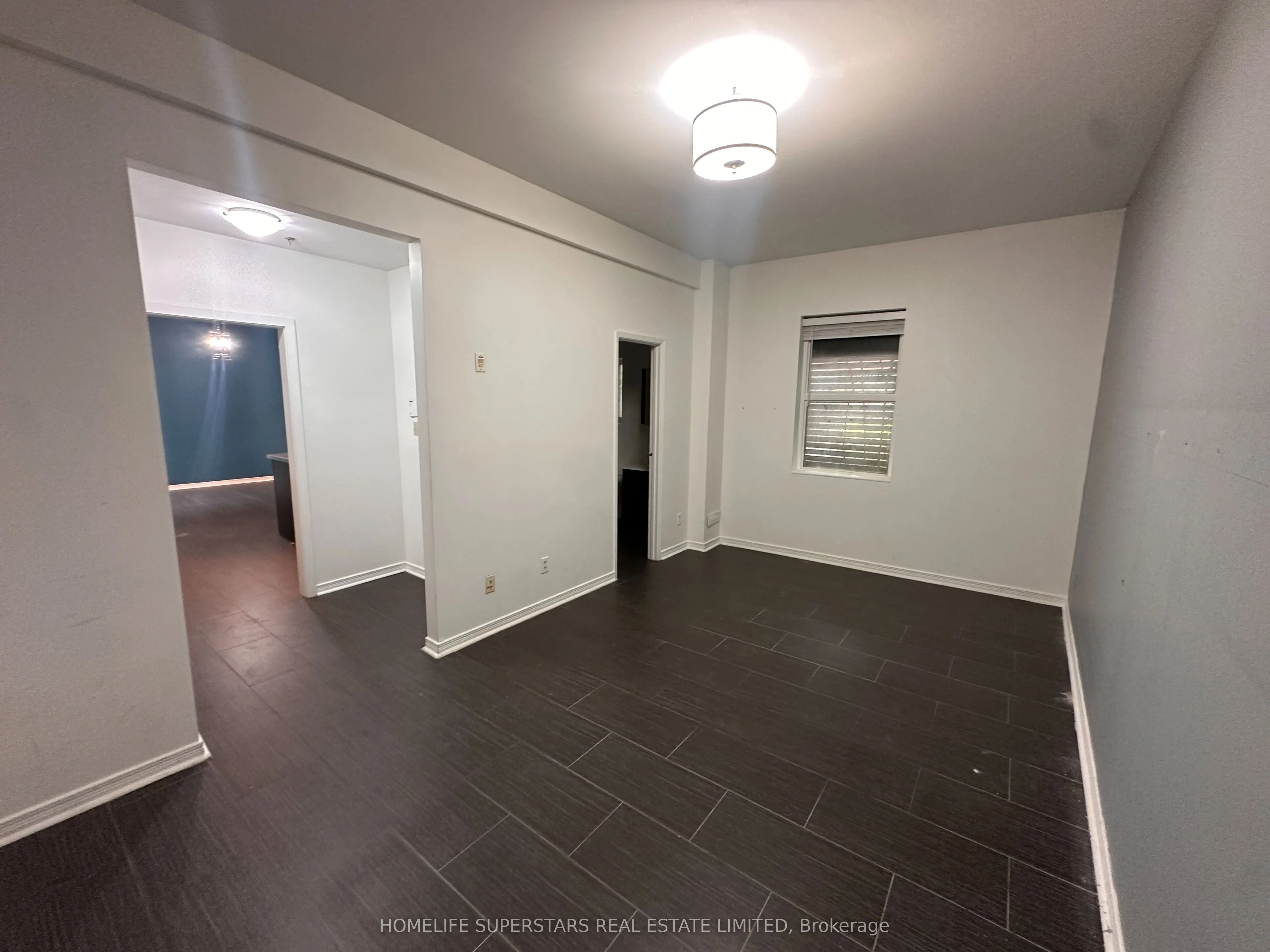 38 Kensington Place #207