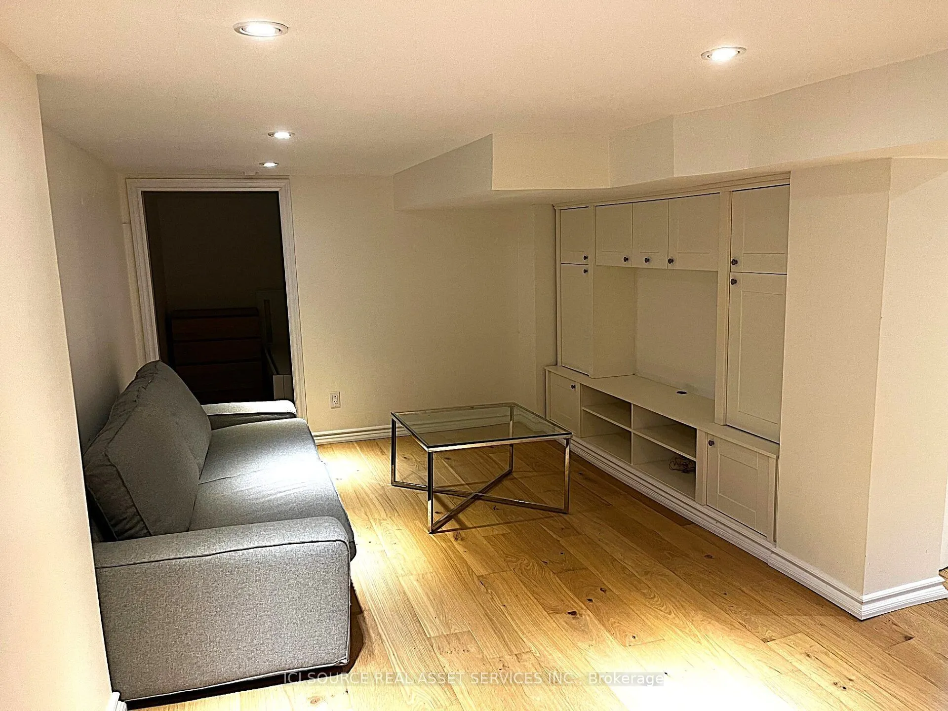 25 Mann Avenue #Lower
