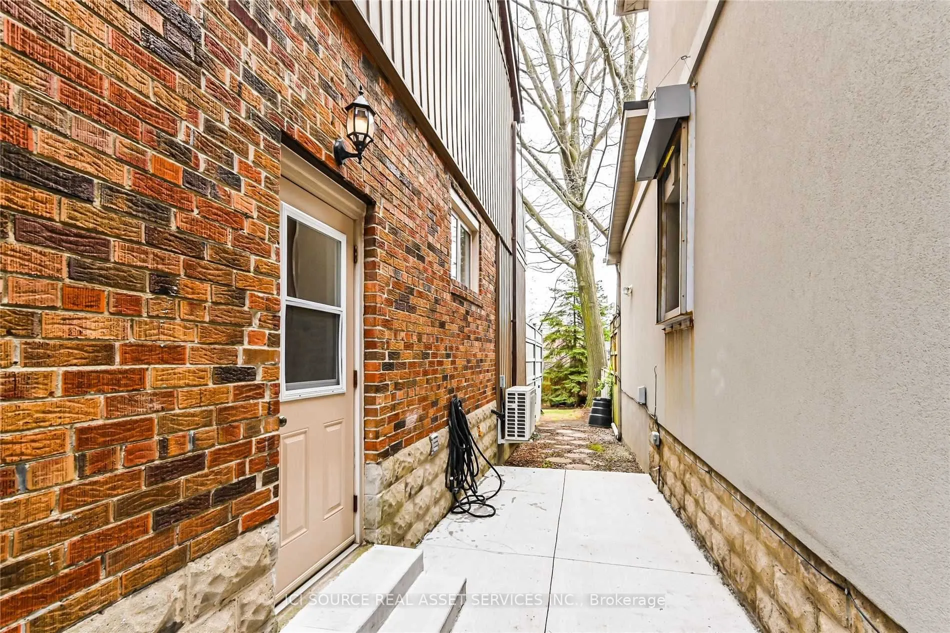 25 Mann Avenue #Lower