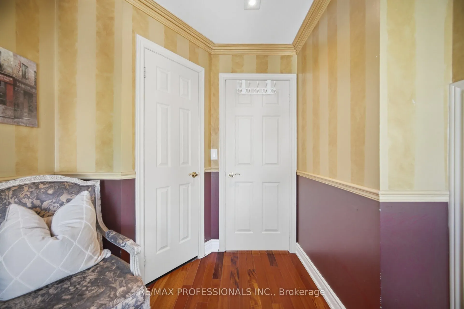 228 St George Street #10