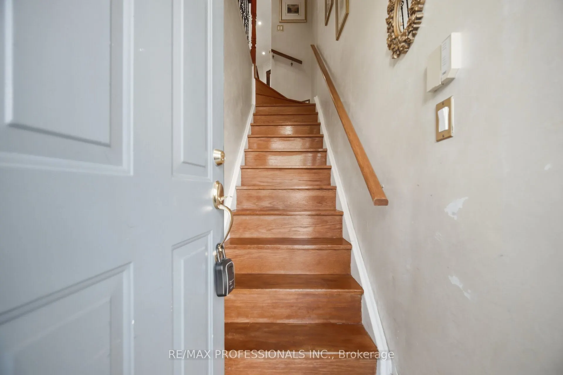 228 St George Street #10