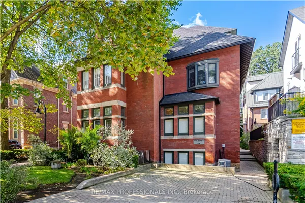 228 St George Street #10
