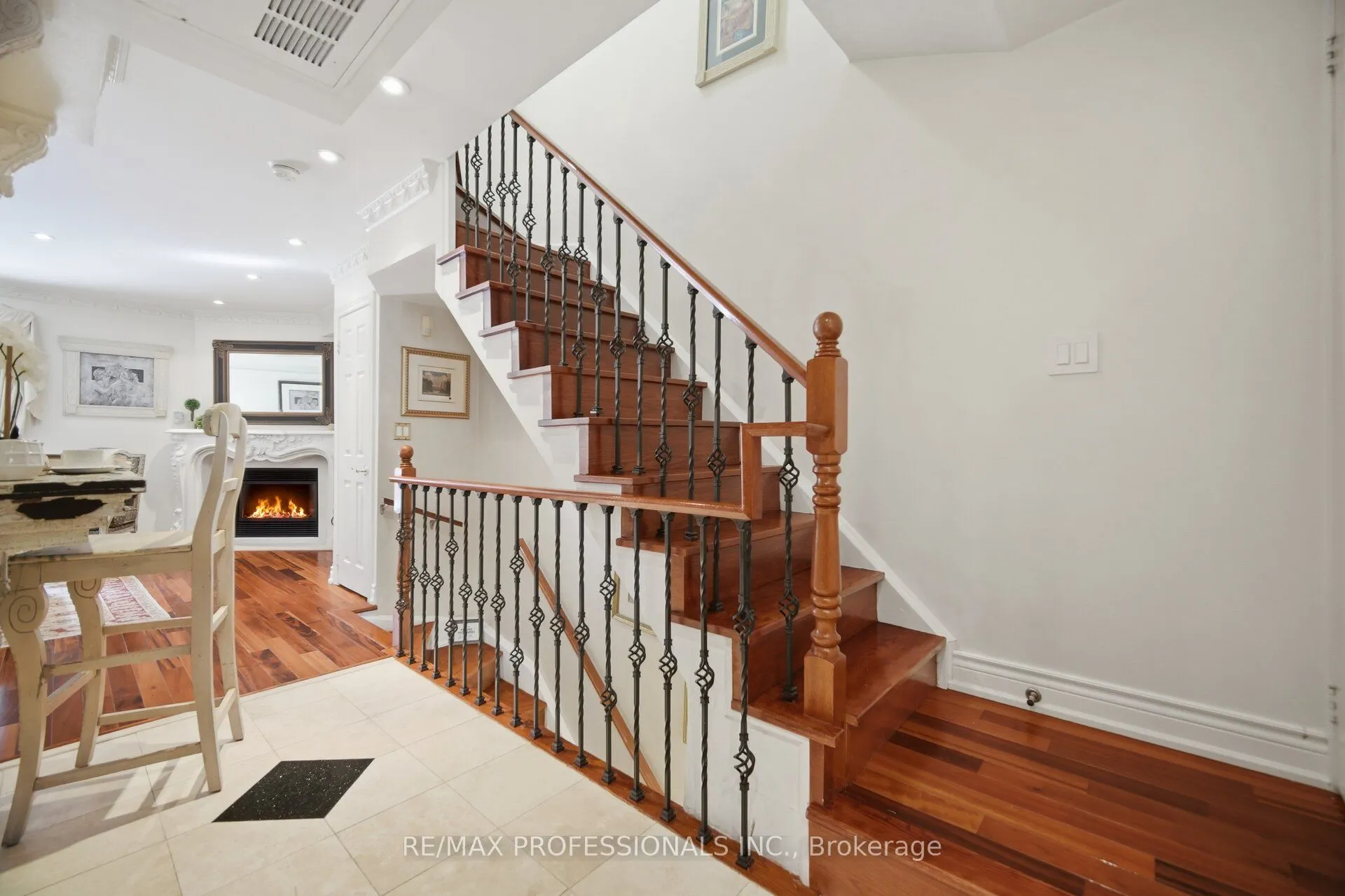228 St George Street #10