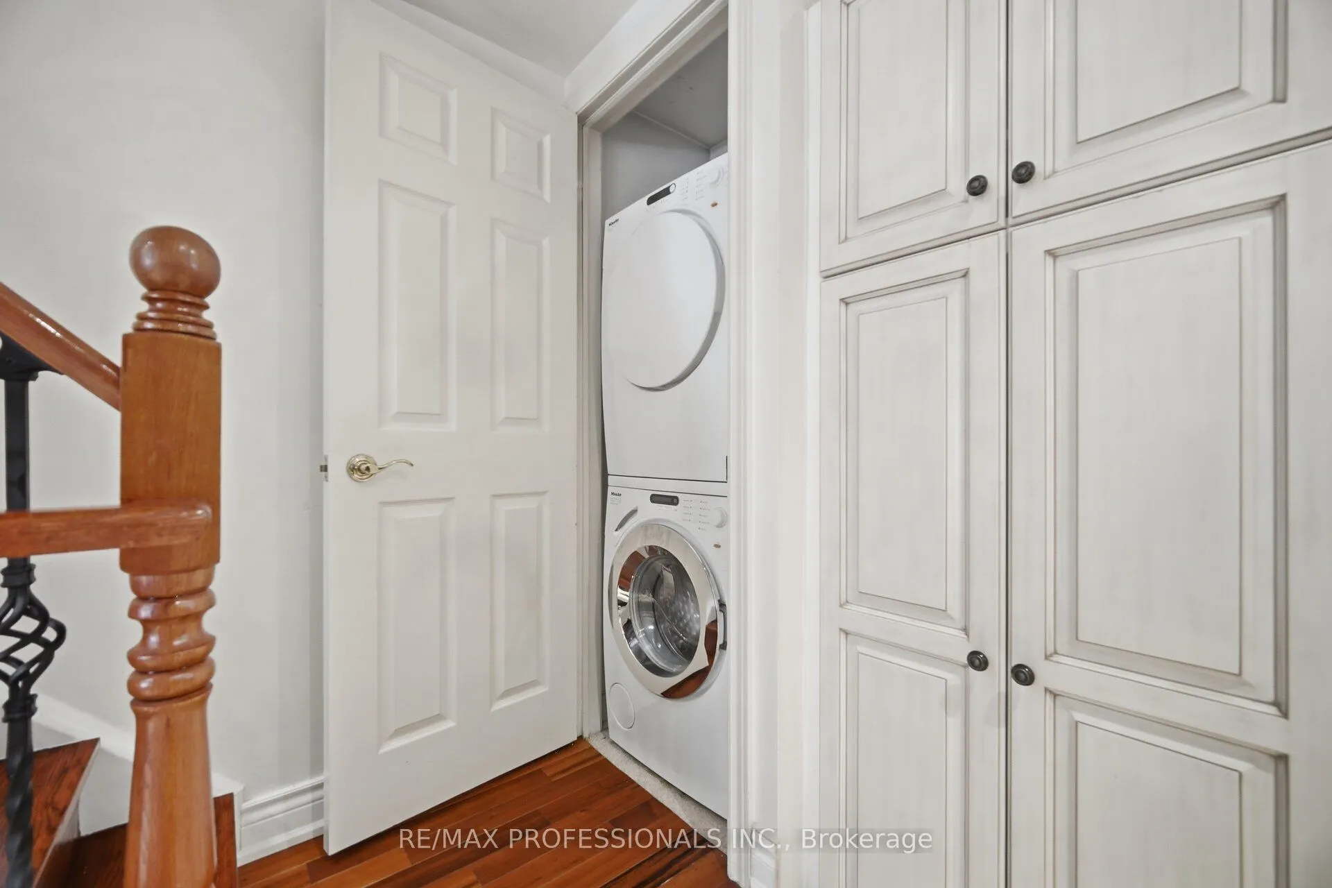 228 St George Street #10