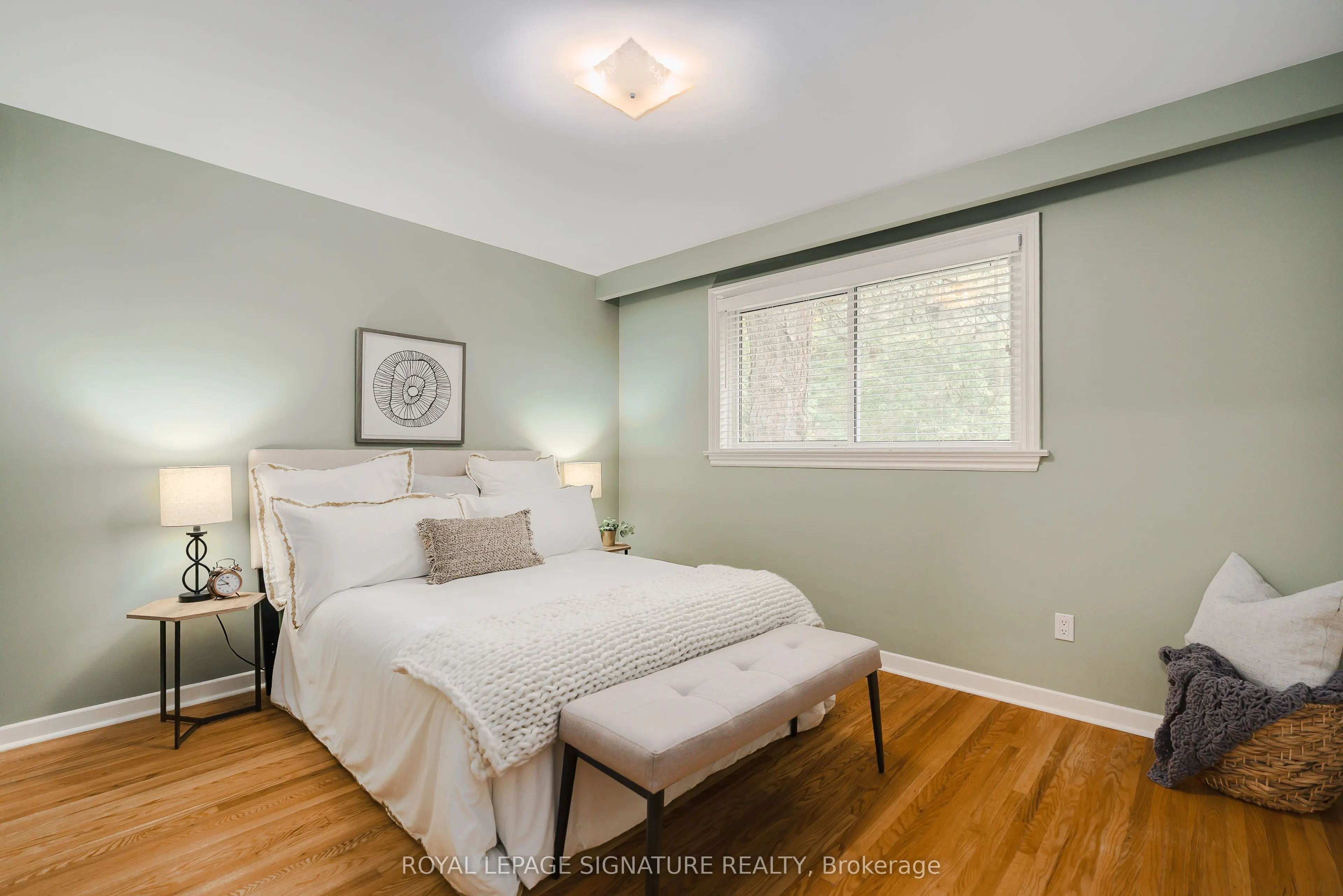 11 Bellbury Crescent
