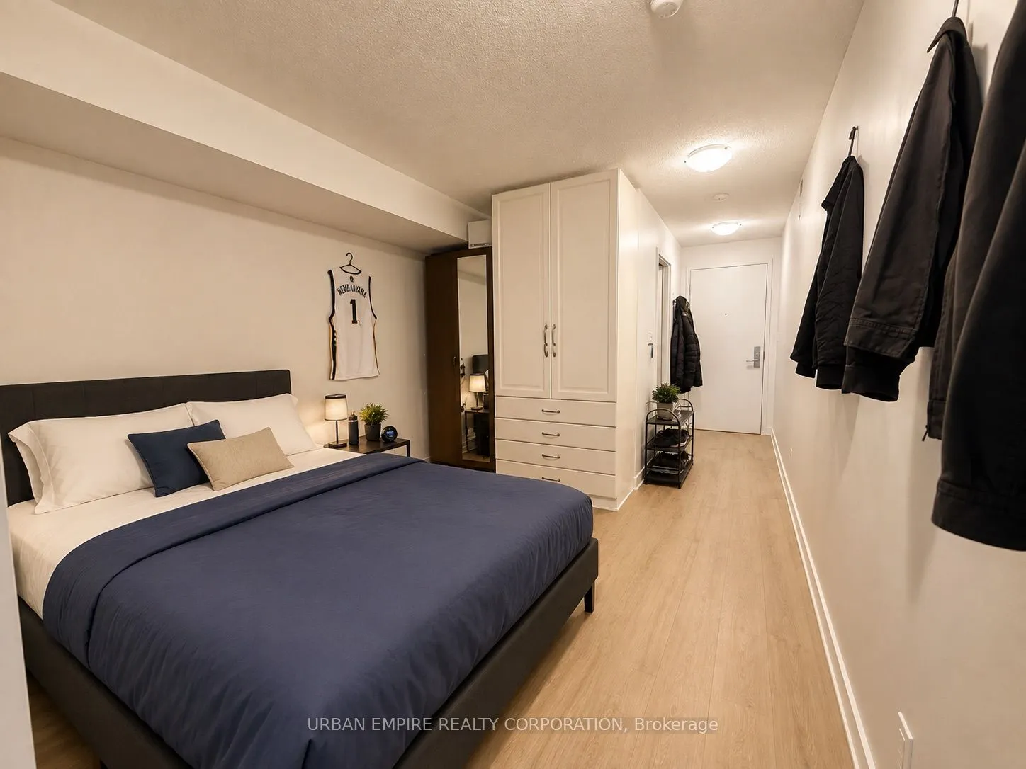 126 Simcoe Street #408