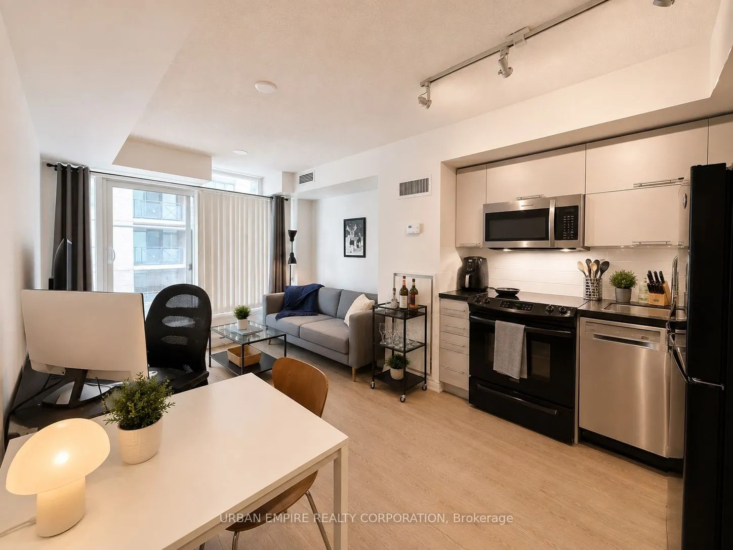 126 Simcoe Street #408