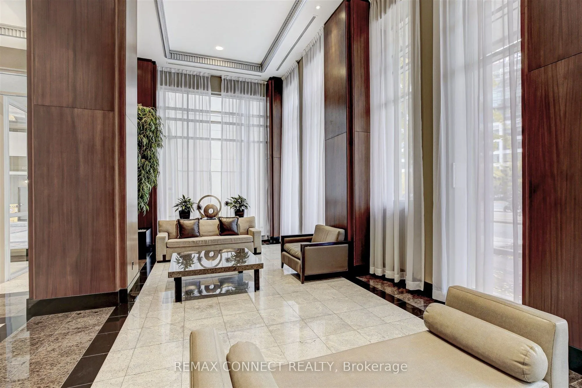 628 Fleet Street #PH1