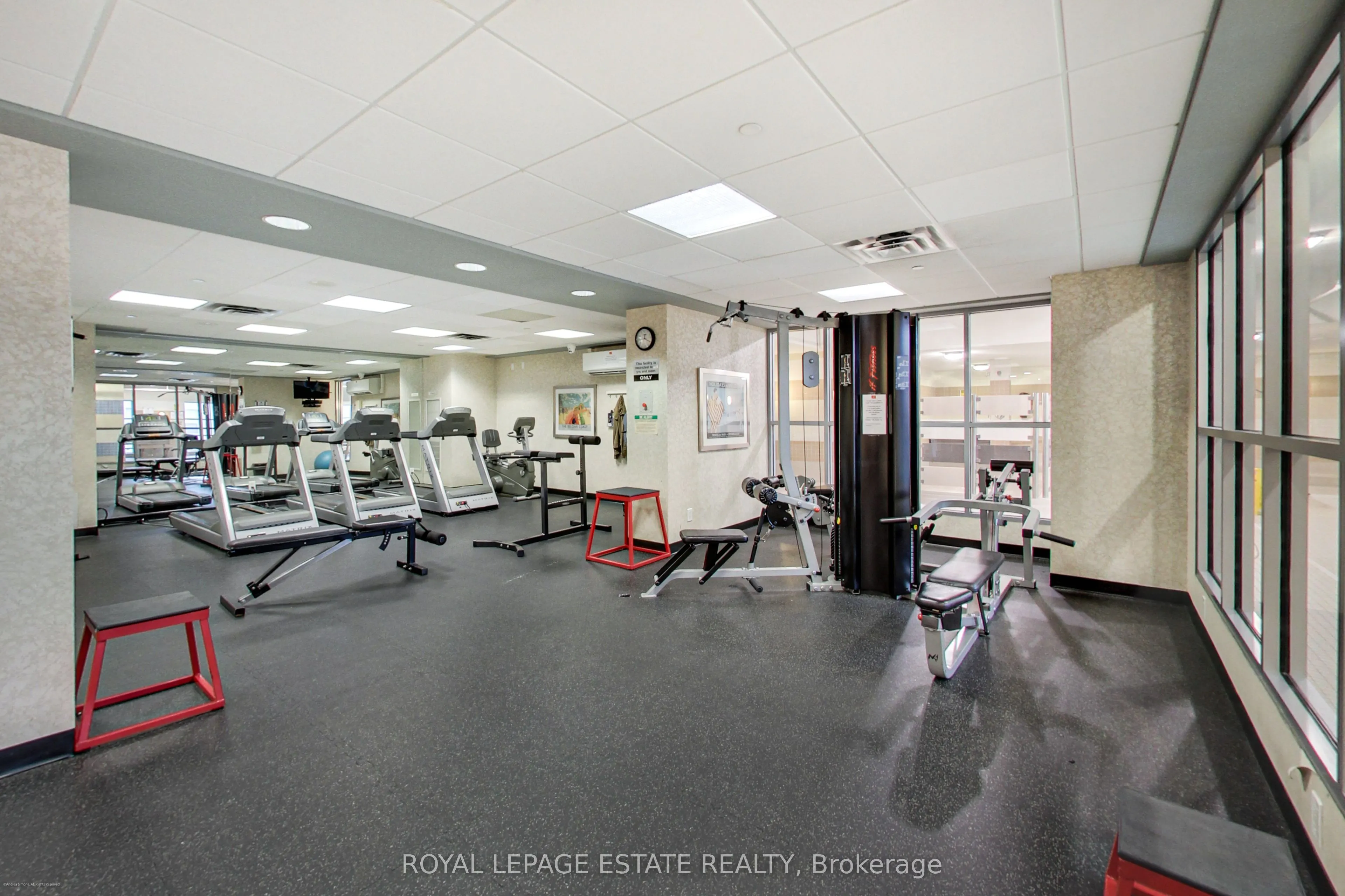 4978 Yonge Street #808