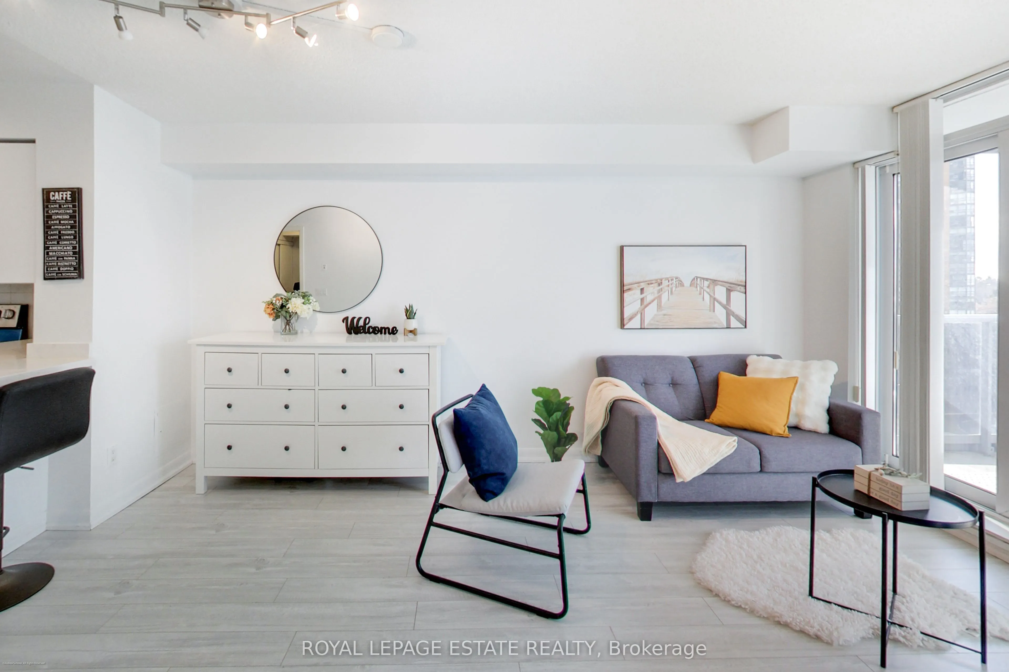 4978 Yonge Street #808