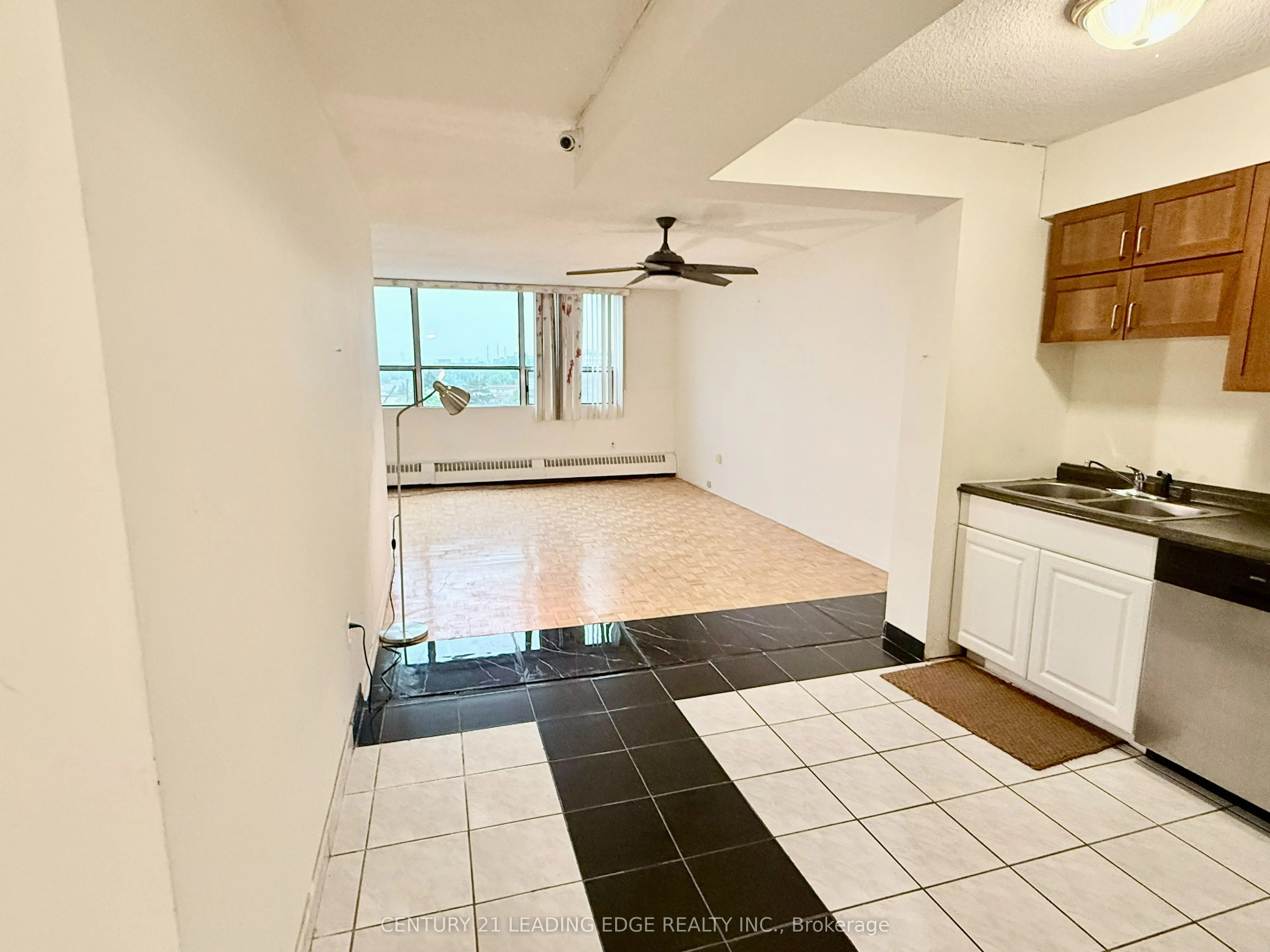45 Sunrise Avenue #701