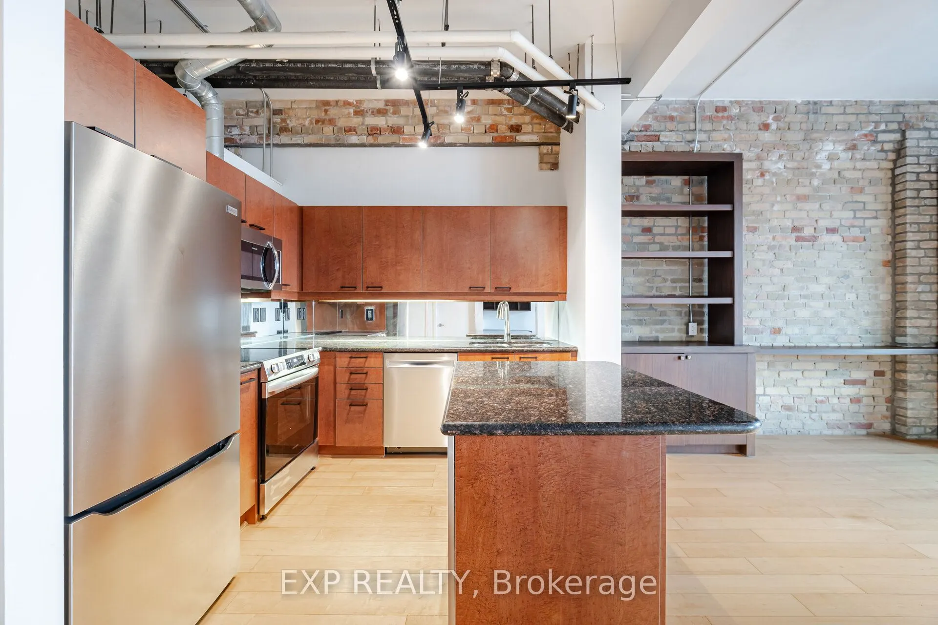 955 Queen Street W #513