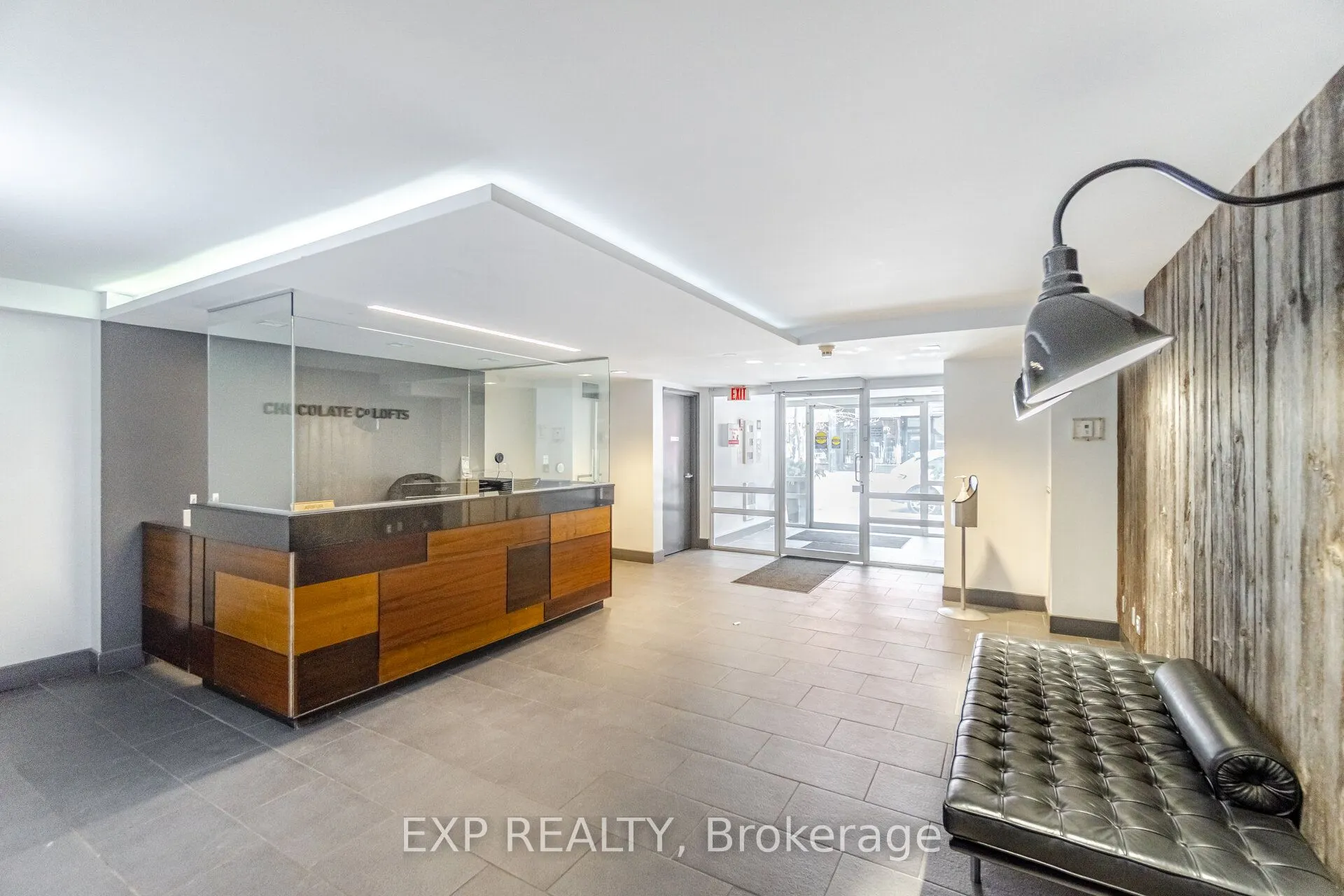 955 Queen Street W #513