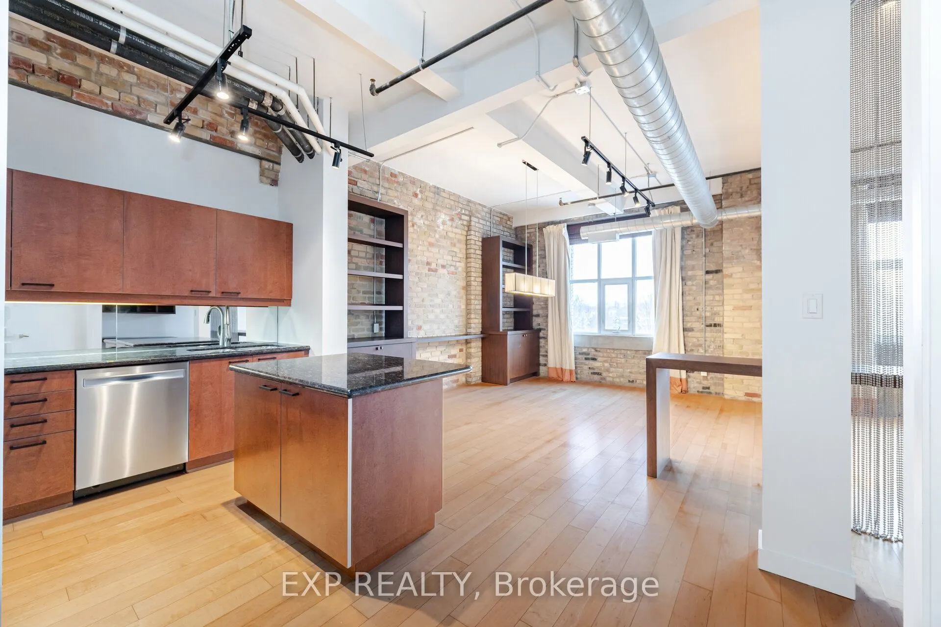 955 Queen Street W #513
