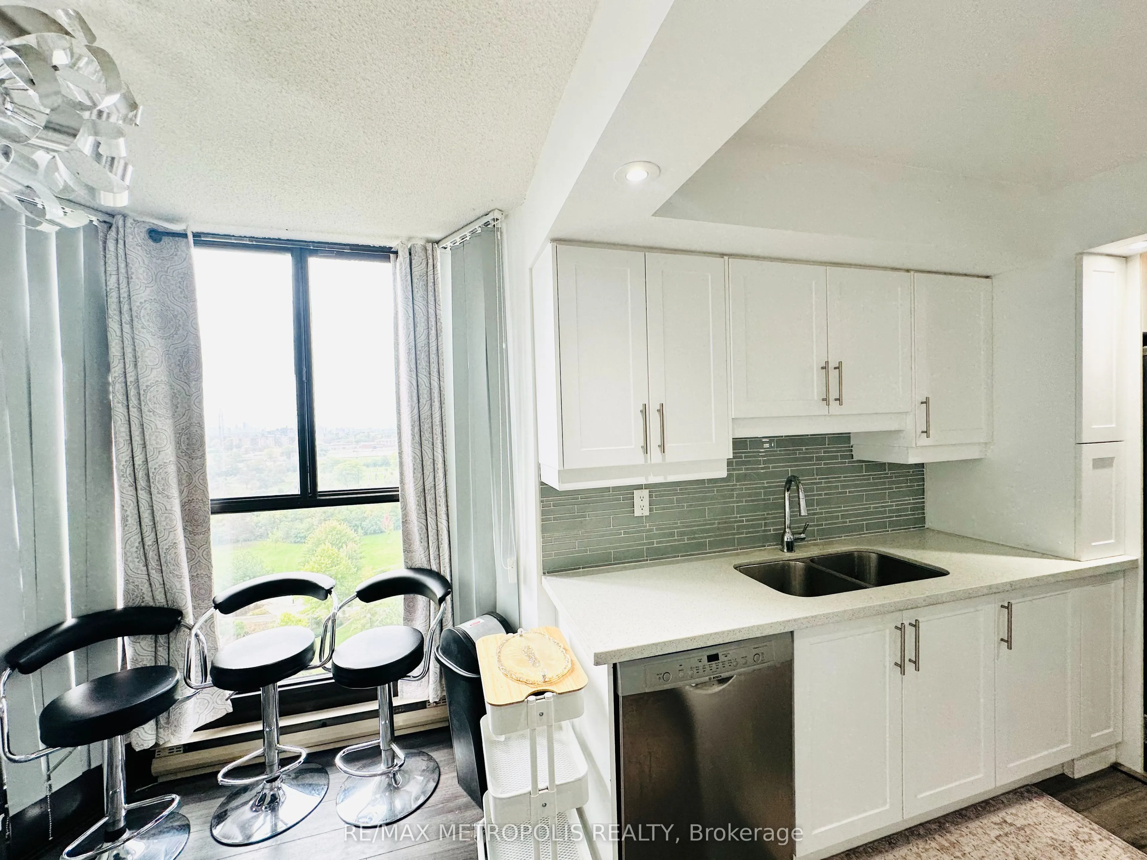 80 Antibes Drive #1207