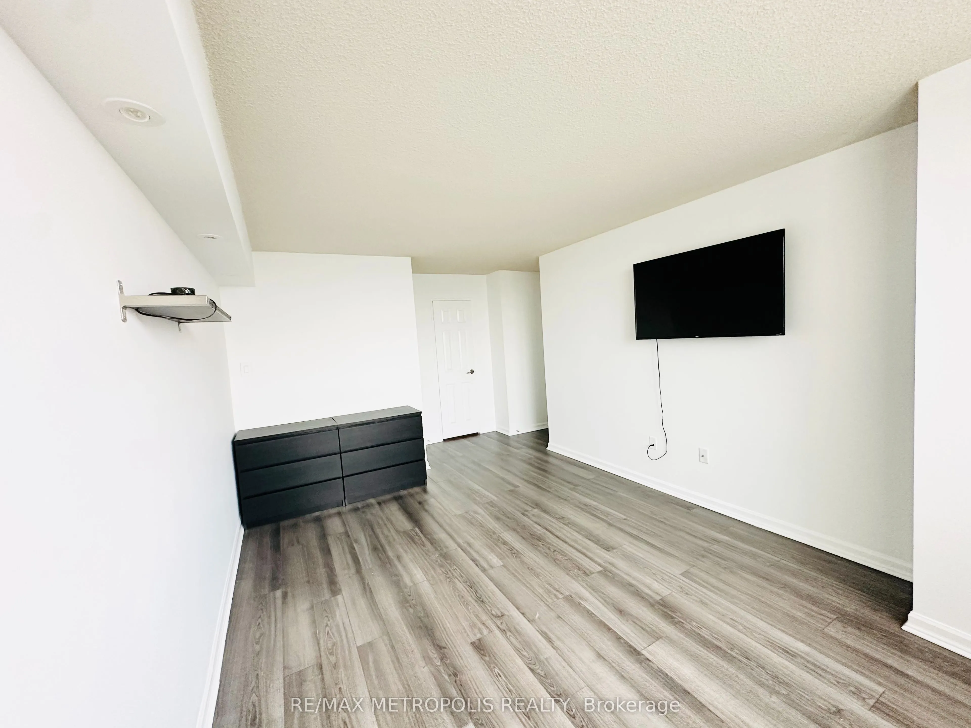 80 Antibes Drive #1207
