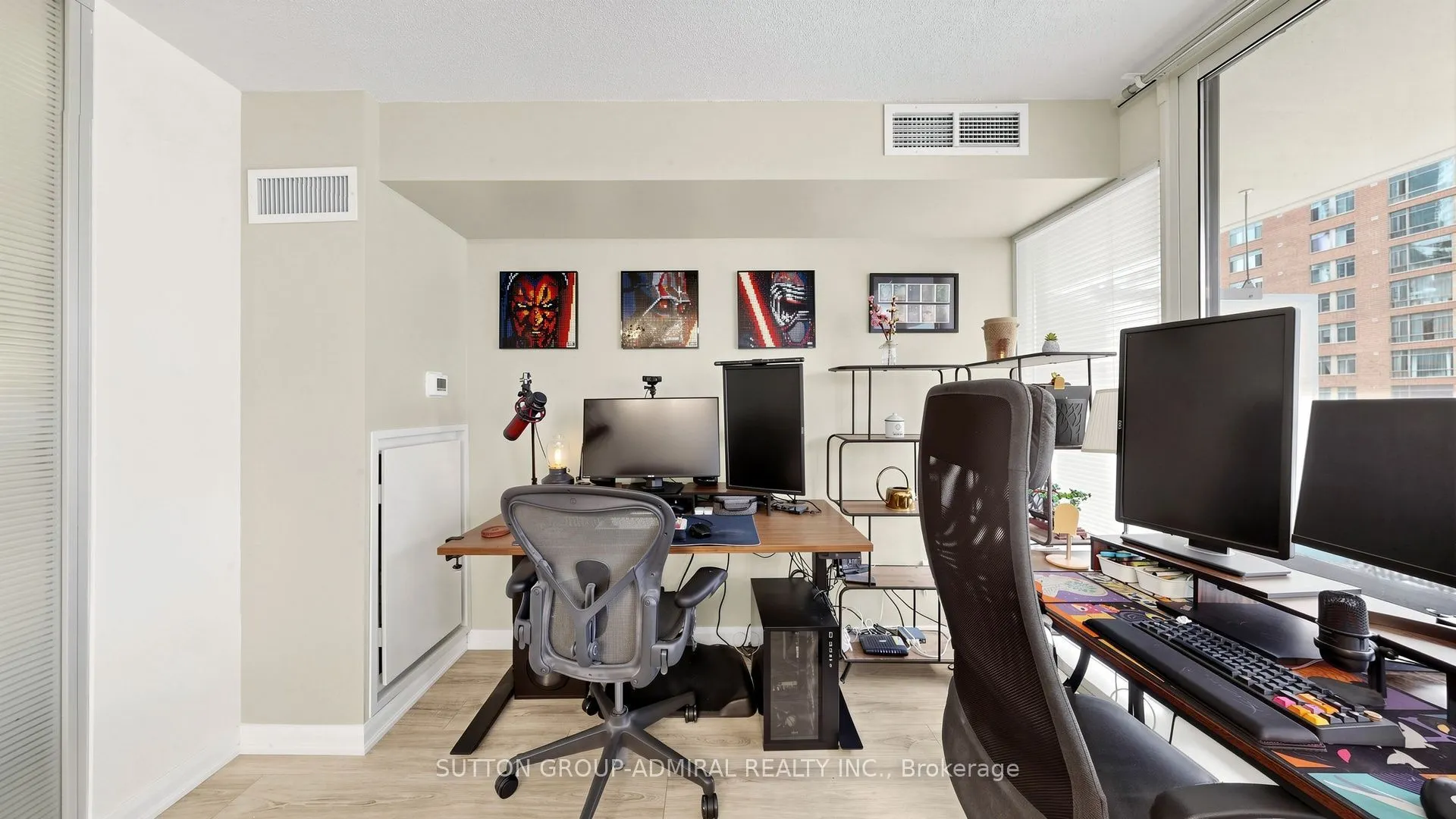 111 Elizabeth Street #922