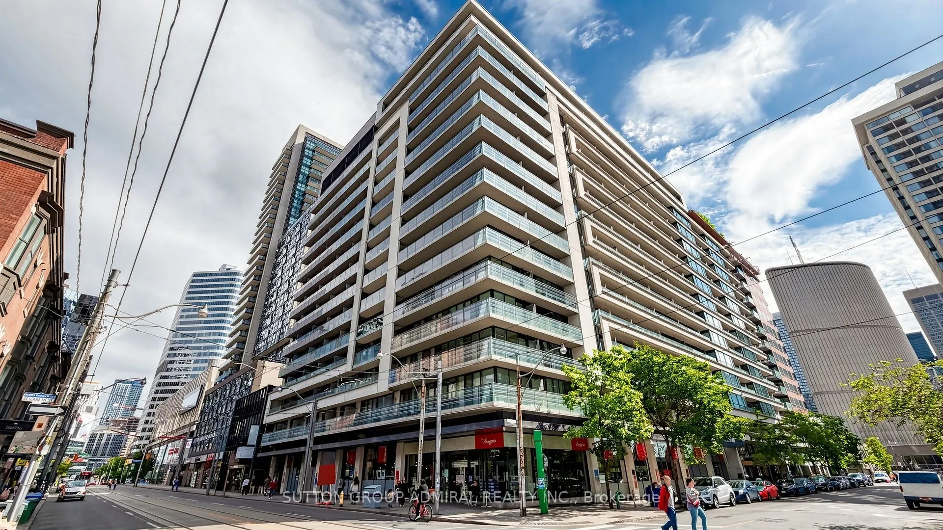 111 Elizabeth Street #922