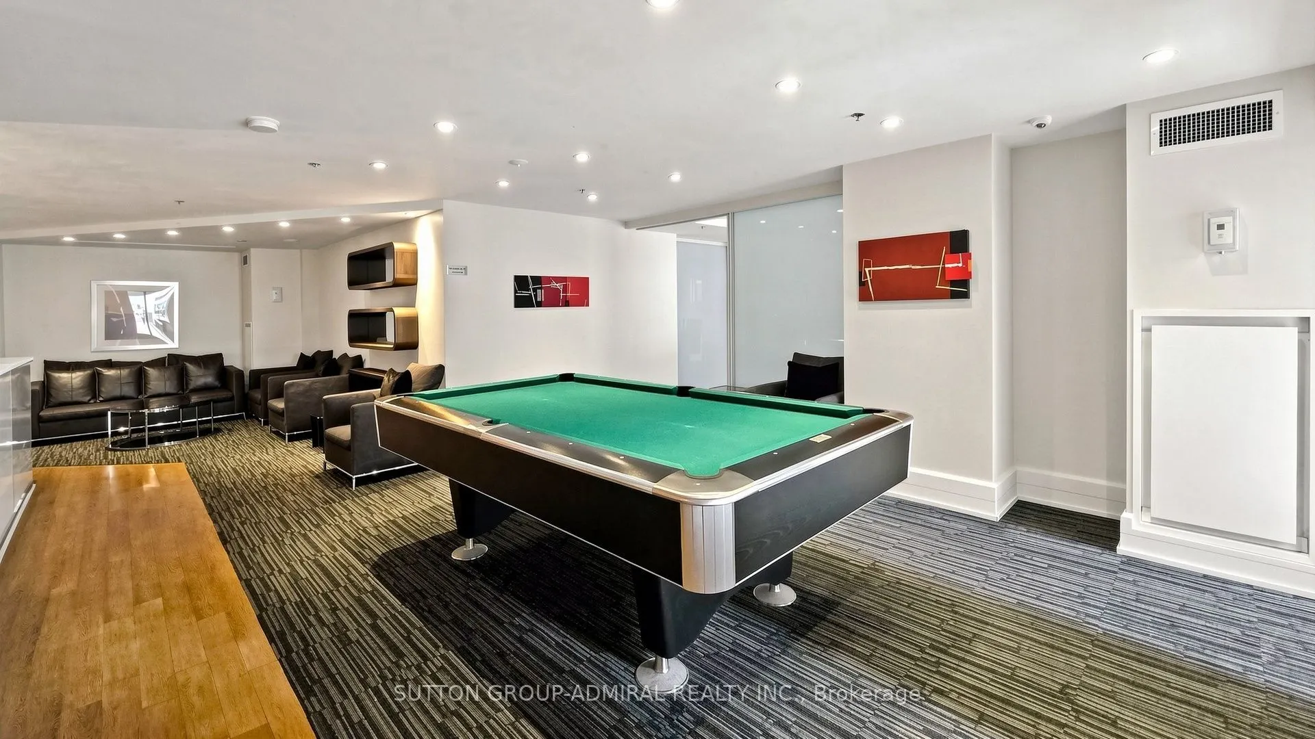 111 Elizabeth Street #922