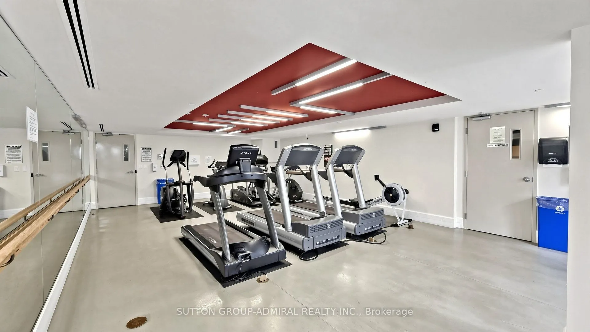 111 Elizabeth Street #922